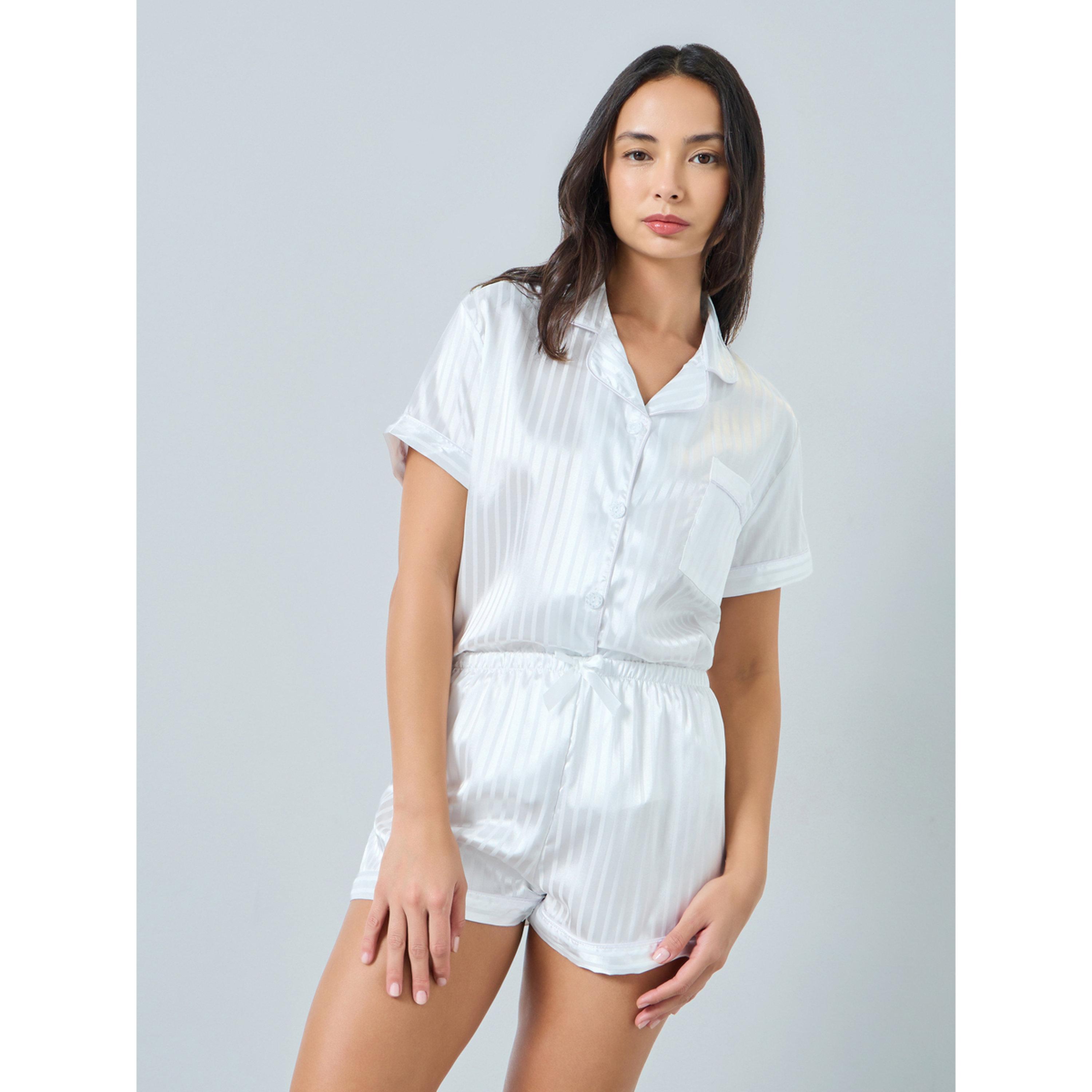 مجموعة من شورت وبلوزة ستان بنمط مكرر-women-clothing-nightwear-pyjamas-shortsets-image-6