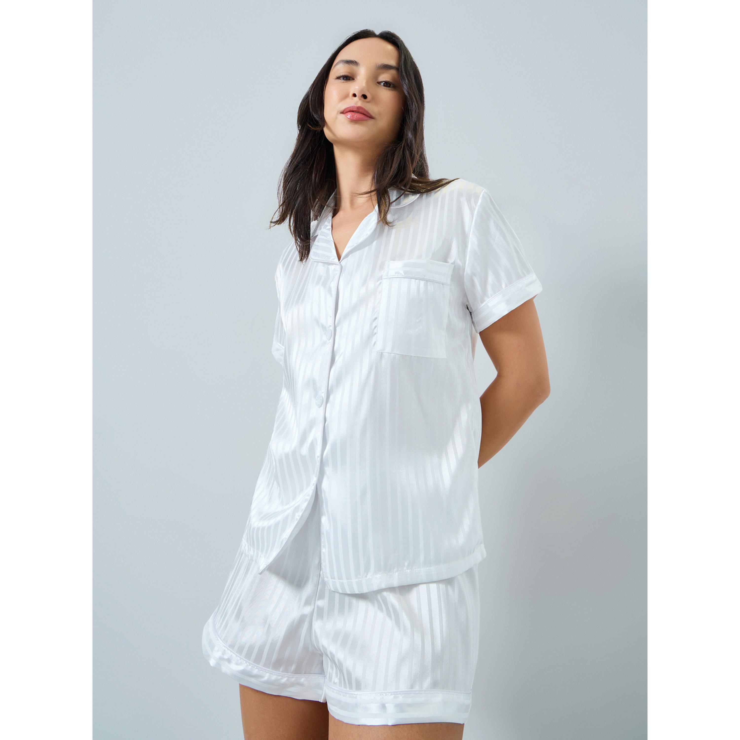 مجموعة من شورت وبلوزة ستان بنمط مكرر-women-clothing-nightwear-pyjamas-shortsets-image-4