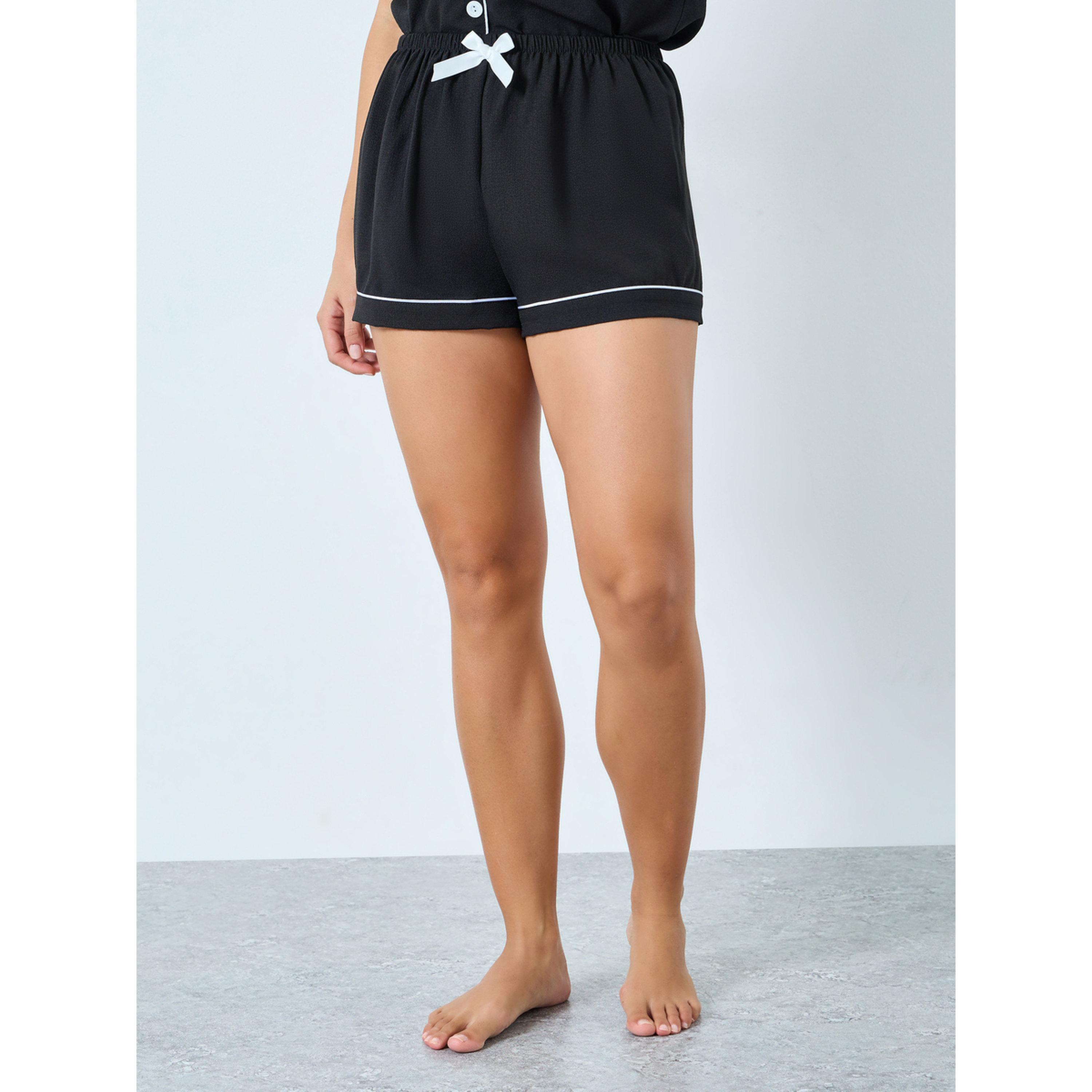 مجموعة من 3 قطع شورت وبلوزة بأزرار وتفاصيل أنابيب-women-clothing-nightwear-pyjamas-shortsets-image-1