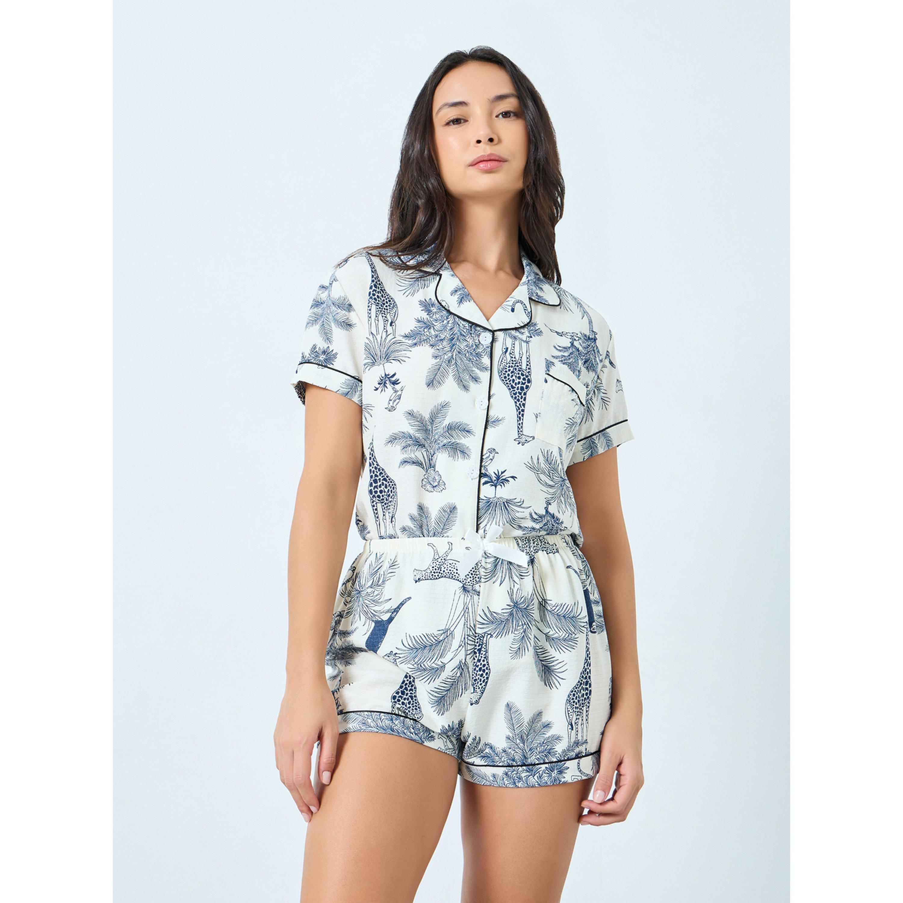 مجموعة من شورت وبلوزة بطبعة سفاري وتفاصيل أنابيب-women-clothing-nightwear-pyjamas-shortsets-image-6