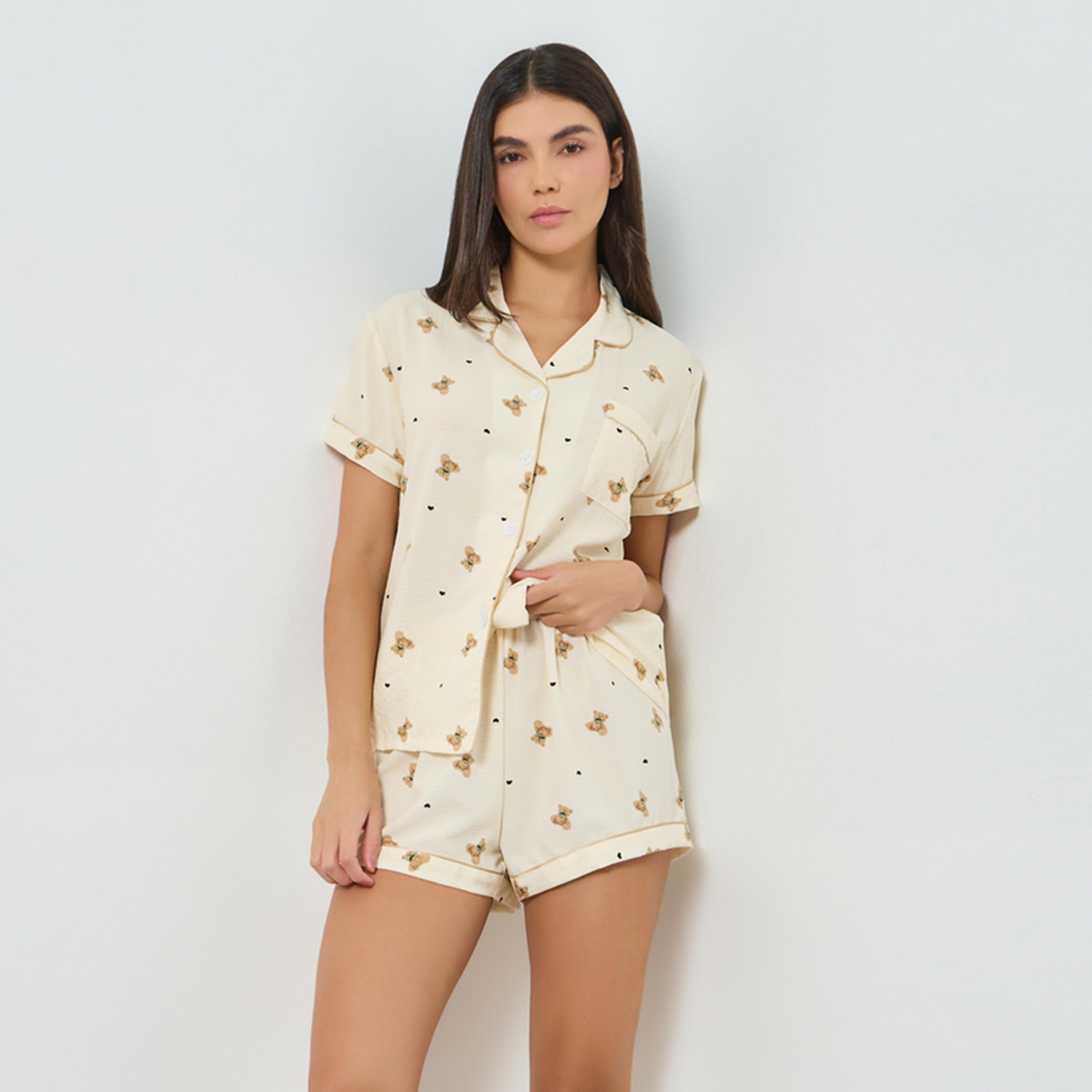 مجموعة من شورت وبلوزة بطبعة دبدوب-women-clothing-nightwear-pyjamas-shortsets-image-5