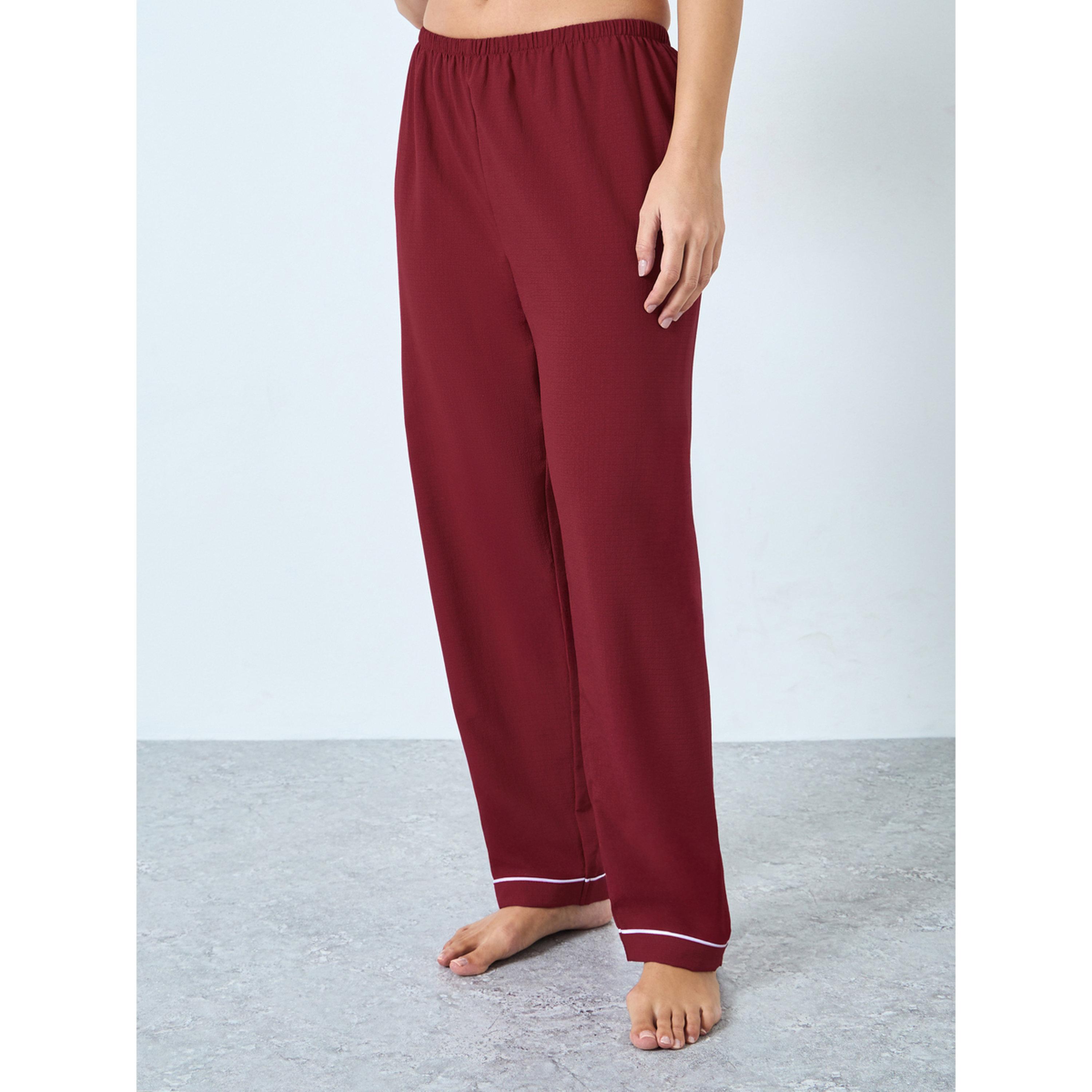طقم بيجاما من بنطال وبلوزة بتفاصيل جيب وقلب-women-clothing-nightwear-pyjamas-longsets-image-5