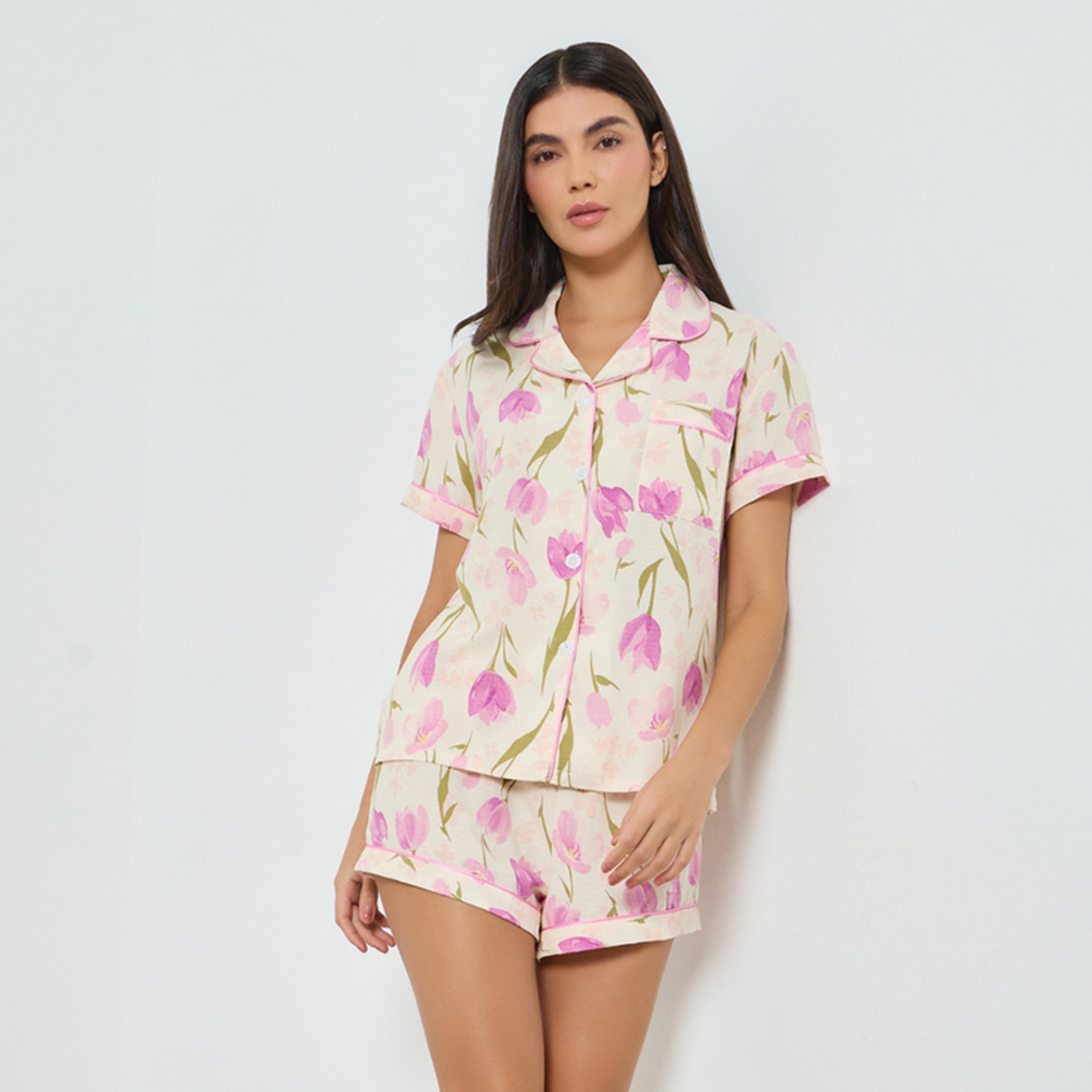 مجموعة من شورت وبلوزة بأكمام قصيرة وطبعة زهور-women-clothing-nightwear-pyjamas-shortsets-image-5