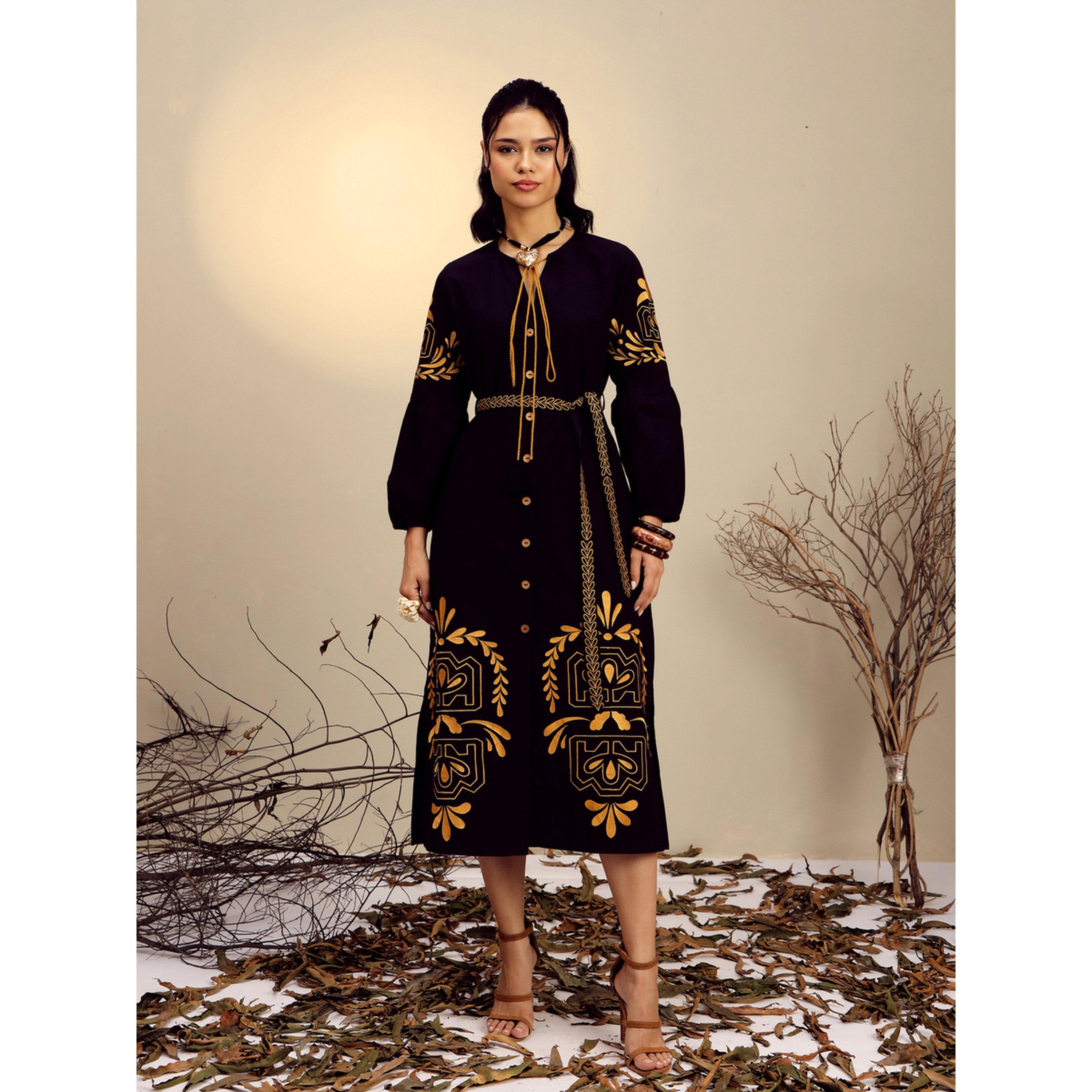 فستان ميدي بوبلين مطرز بفتحة جانبية أسود-women-clothing-dresses-image-2