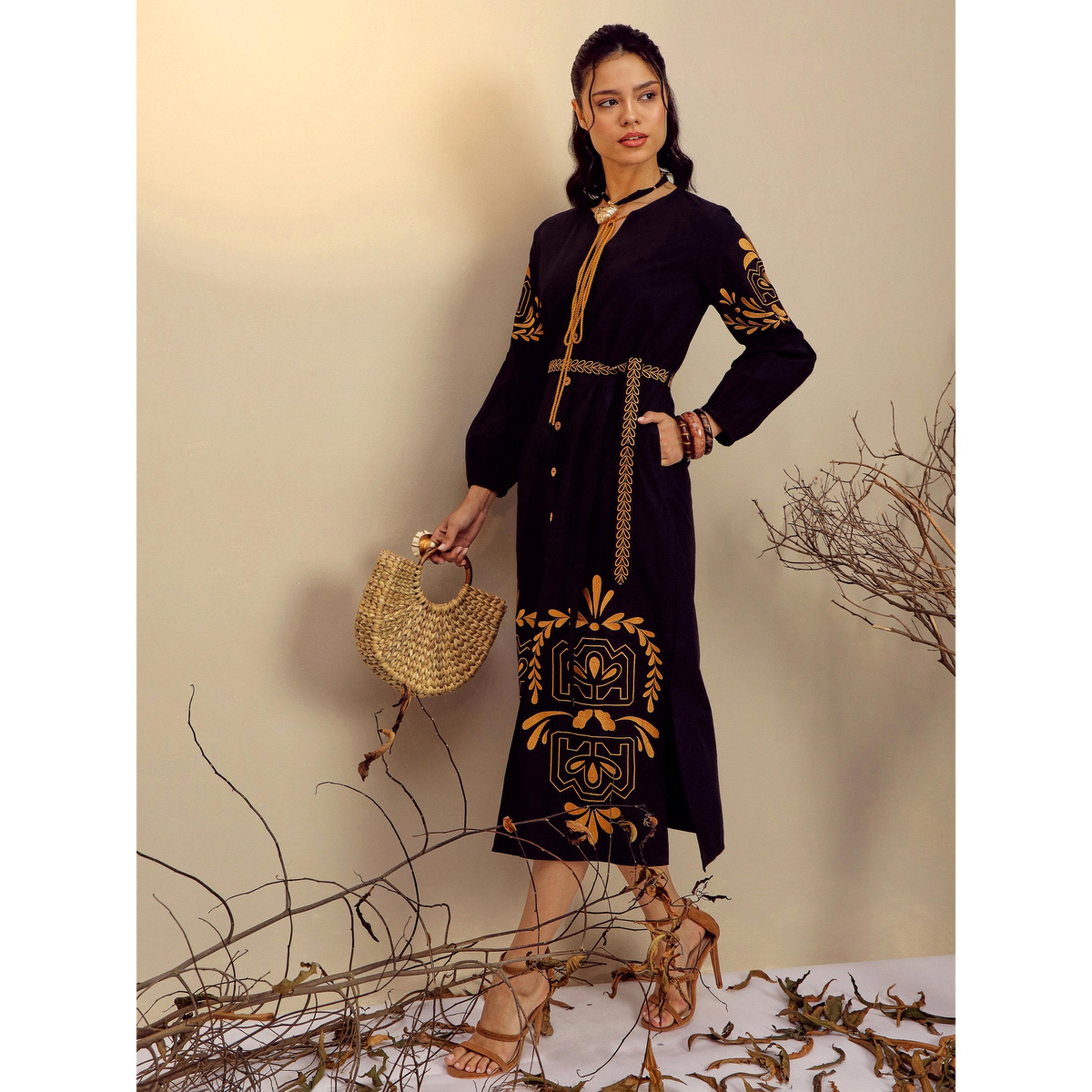 فستان ميدي بوبلين مطرز بفتحة جانبية أسود-women-clothing-dresses-image-3