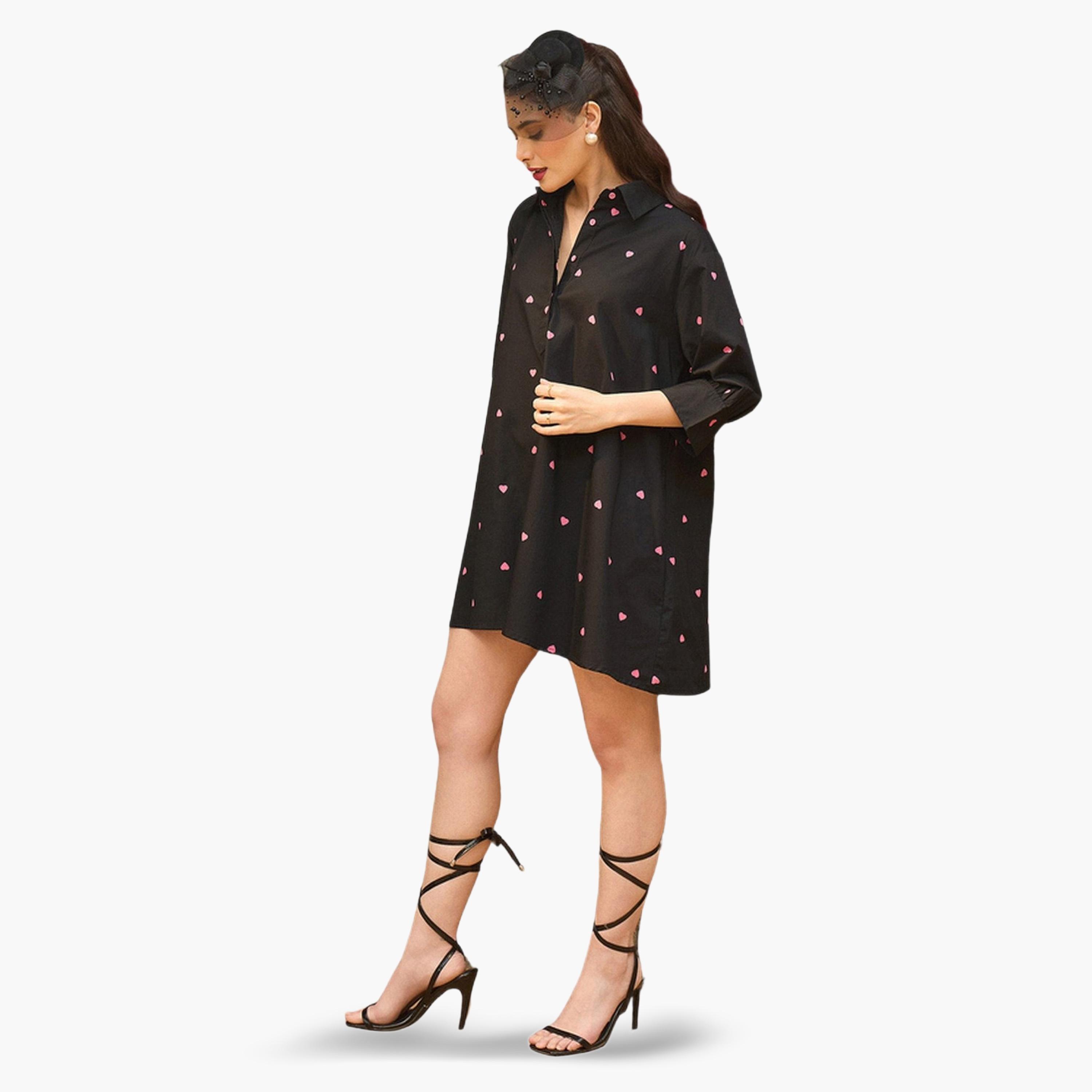 فستان قصير بياقة وطبعة قلوب أسود-women-clothing-dresses-image-3