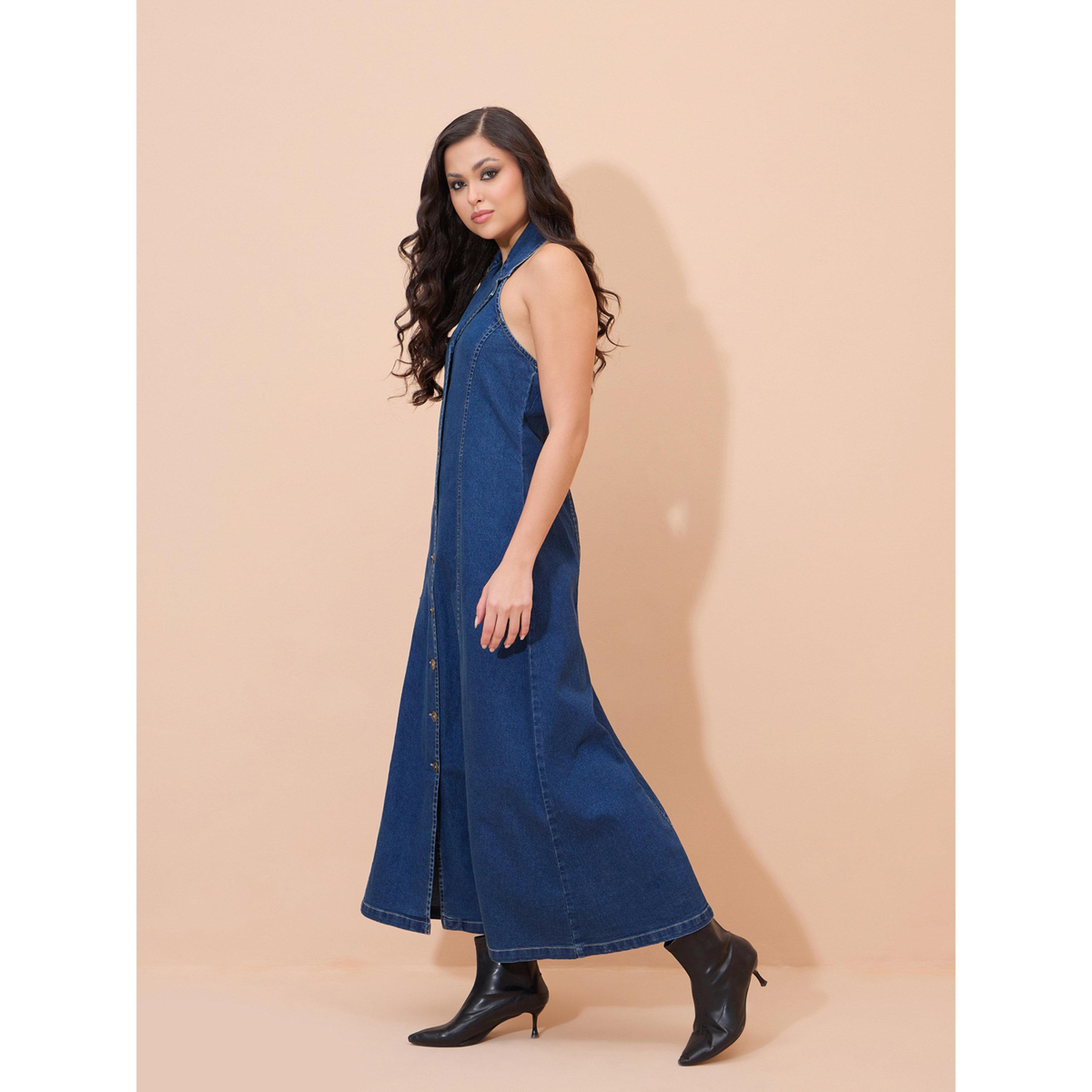 فستان طويل دنيم بياقة هولتر وأزرار أزرق-women-clothing-dresses-image-3