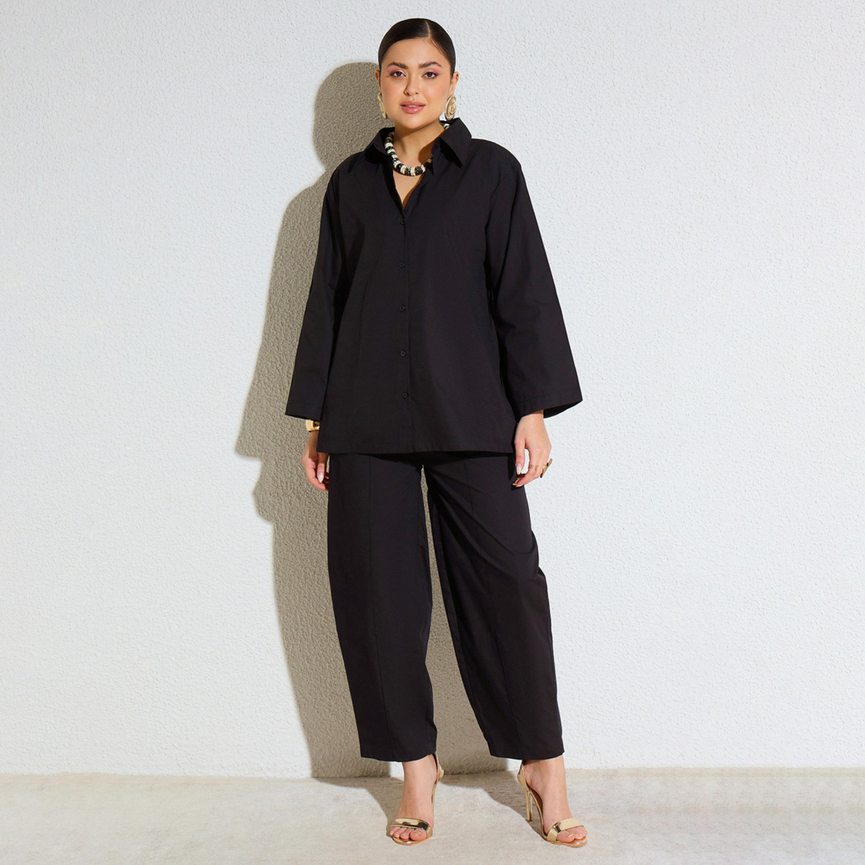 طقم منسق من بنطال بقصة مام فيت وبلوزة بوبلين واسعة أسود-women-clothing-coordsets-image-1