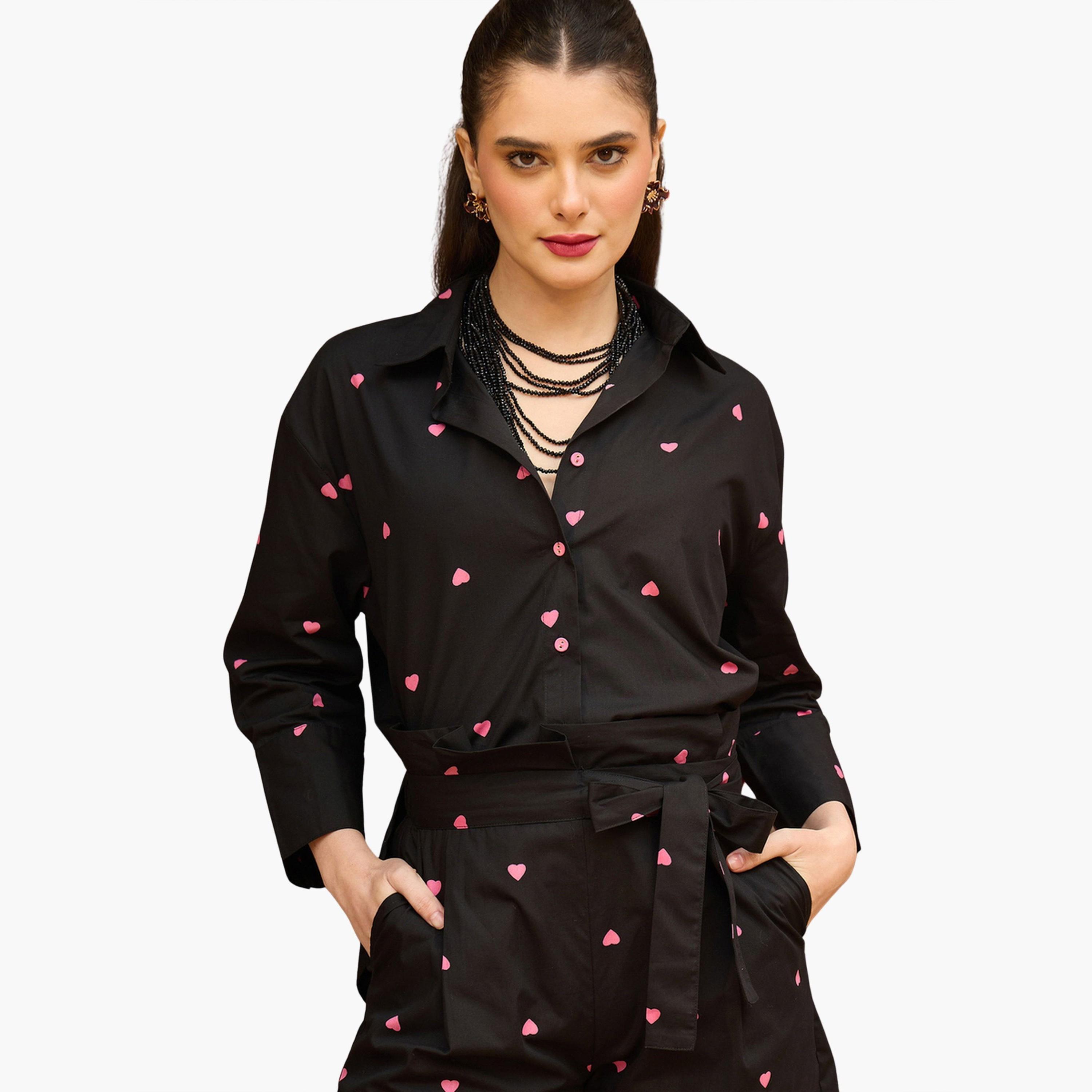 طقم منسق من شورت بيبر باغ وبلوزة بطبعة قلوب أسود-women-clothing-coordsets-image-6