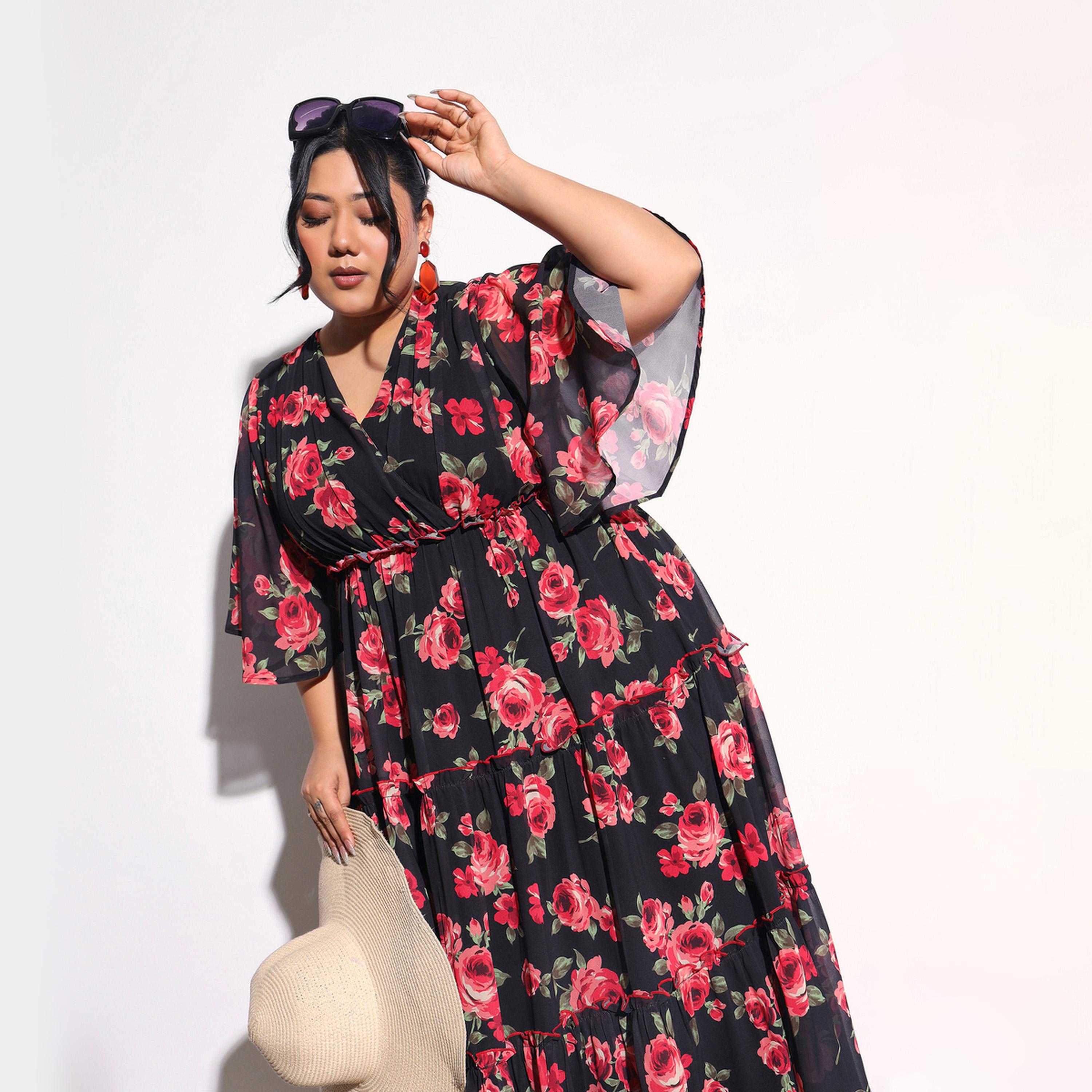 فستان طويل بطبقات وأكمام واسعة وطبعة زهور مقاس كبير-women-clothing-dresses-image-2