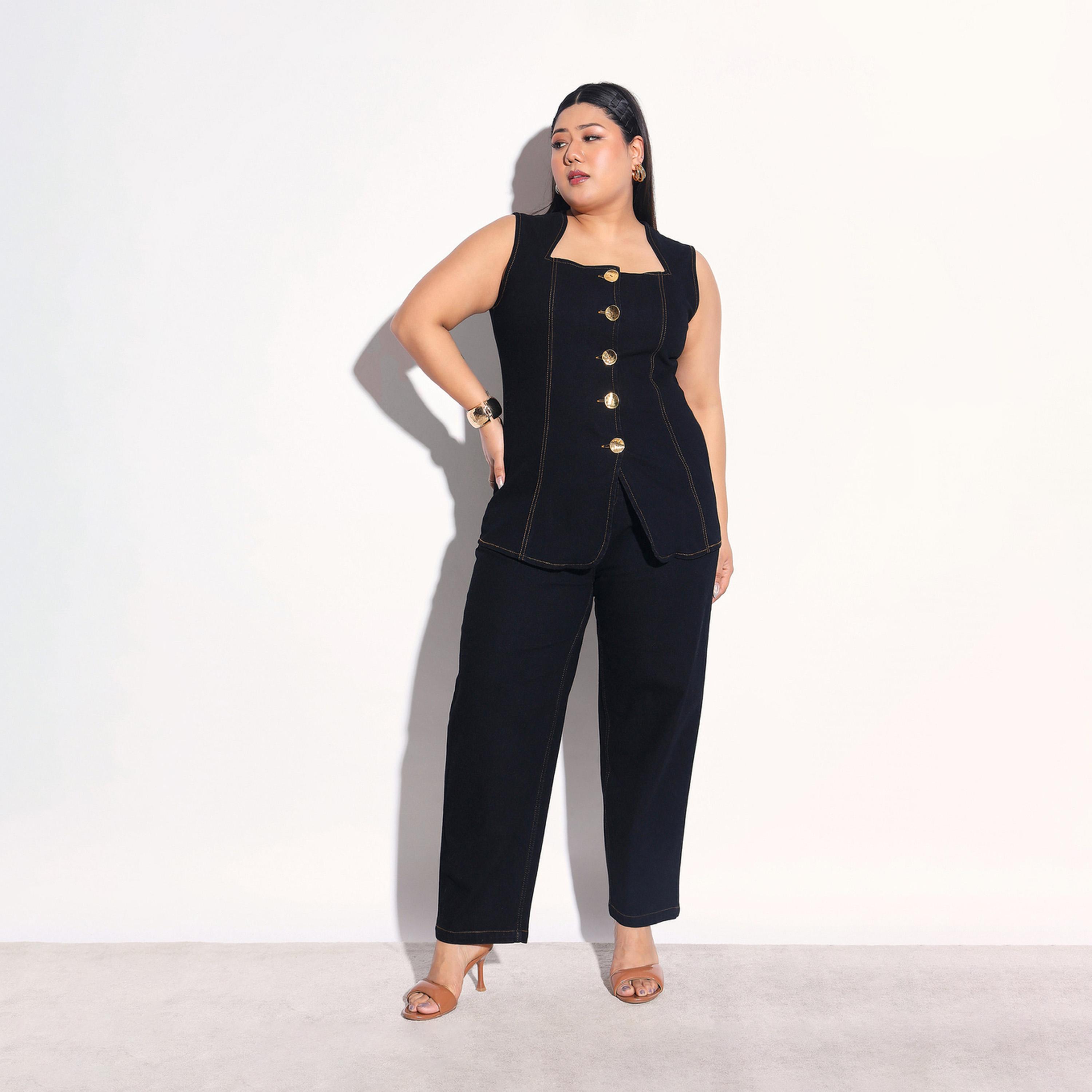 مجموعة بمقاس كبير من جينز بقصة موم وبلوزة دنيم بلا أكمام-women-clothing-coordsets-image-1