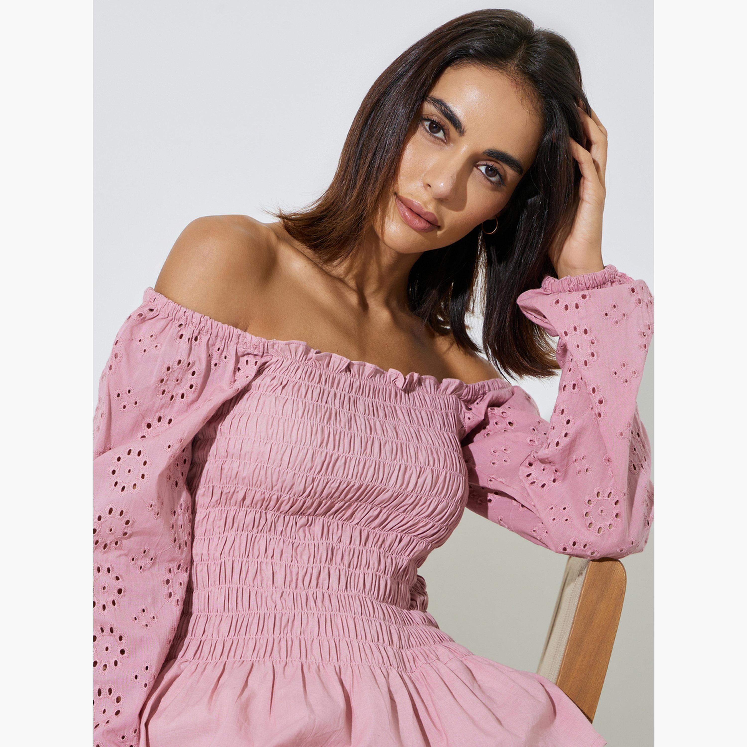 ستايلي - بلوزة قطنية وردية مكشوفة الكتفين بتصميم مكشكش-women-clothing-shirtsandblouses-blouses-image-3
