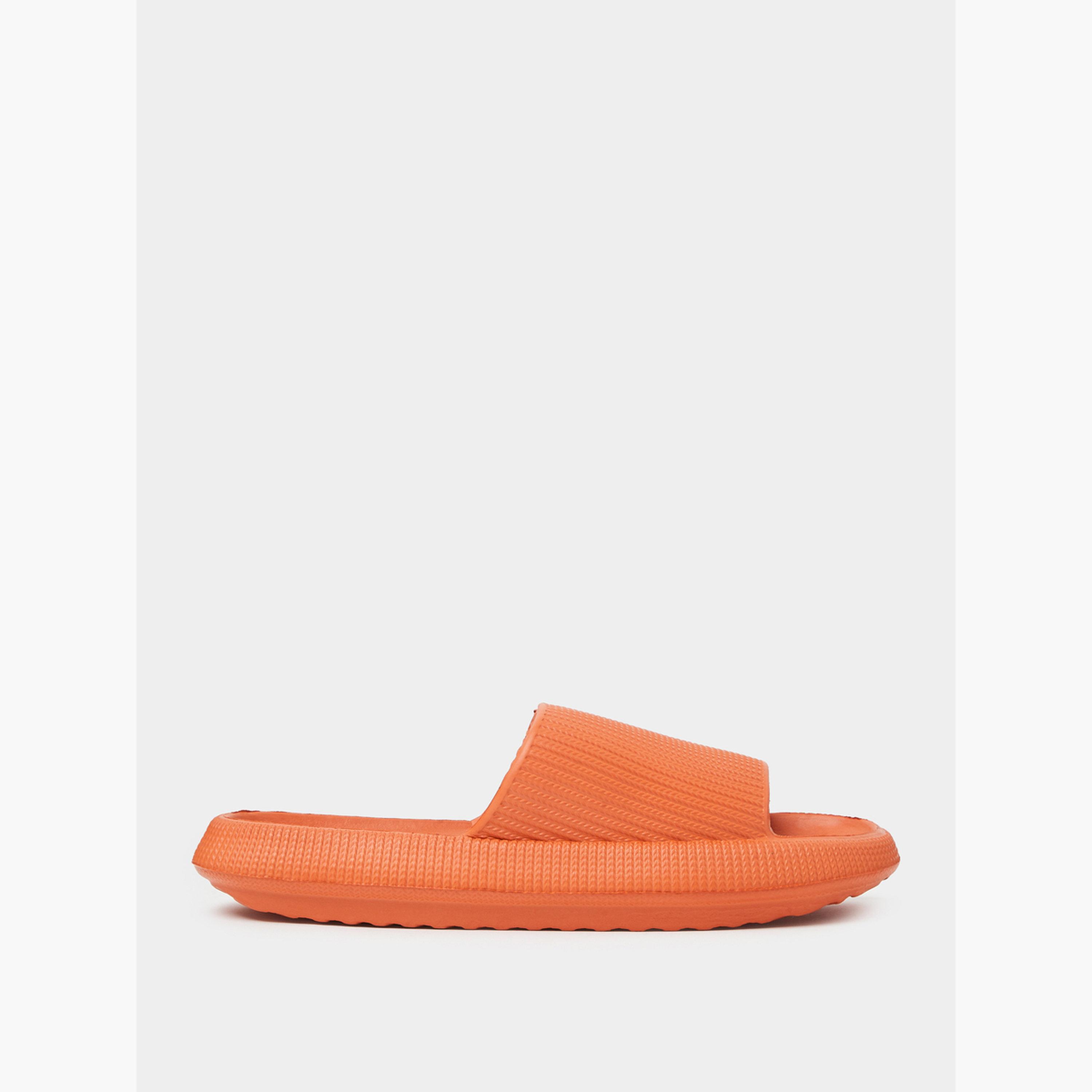صندل سلايد بمقدمة مفتوحة بتفاصيل بارزة الملمس باللون البرتقالي-women-shoes-flats-slides-image-2