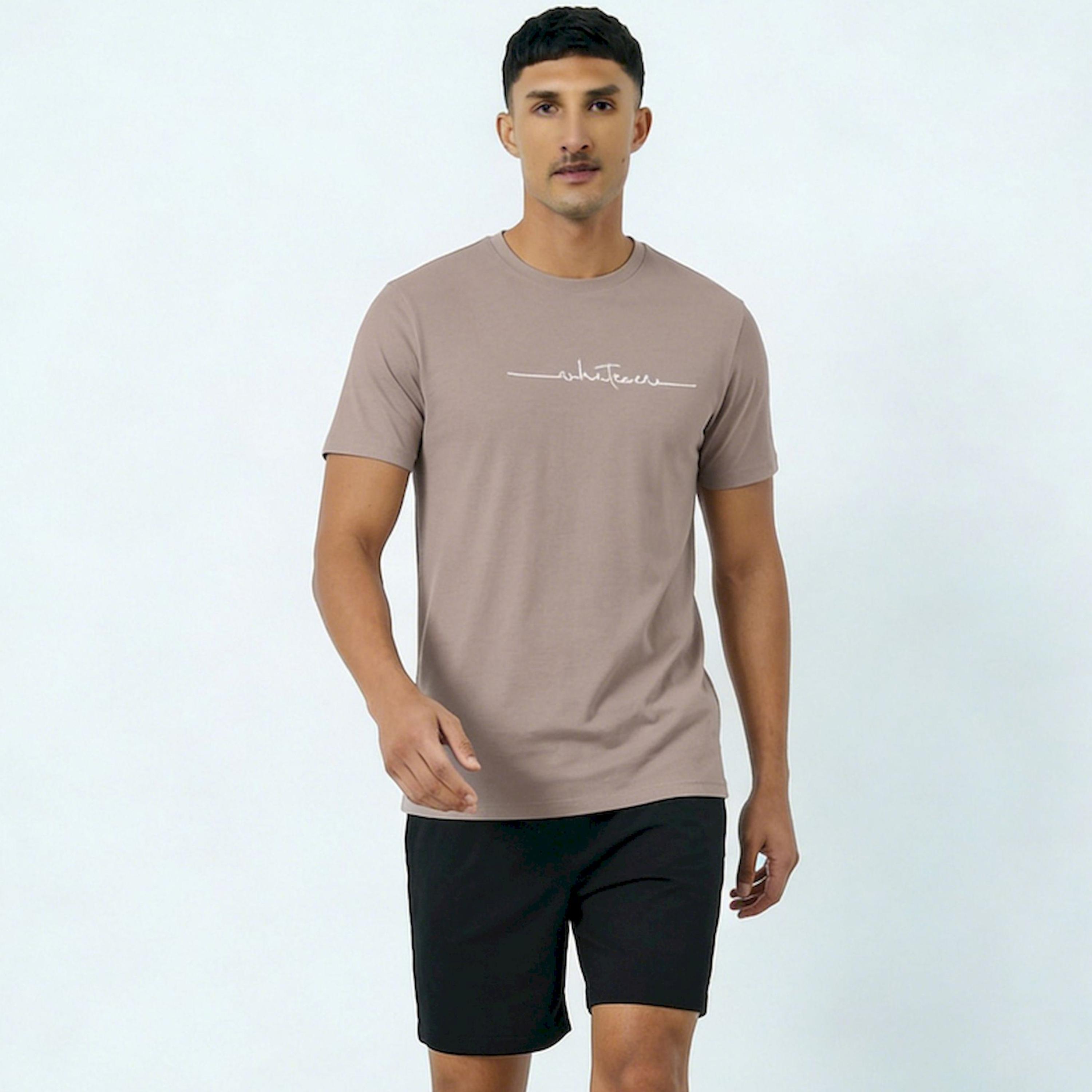 طقم منسق من تيشيرت ياقة دائرية بأكمام قصيرة وشورت بطبعة شعار للرجال-men-clothing-coordsets-image-1