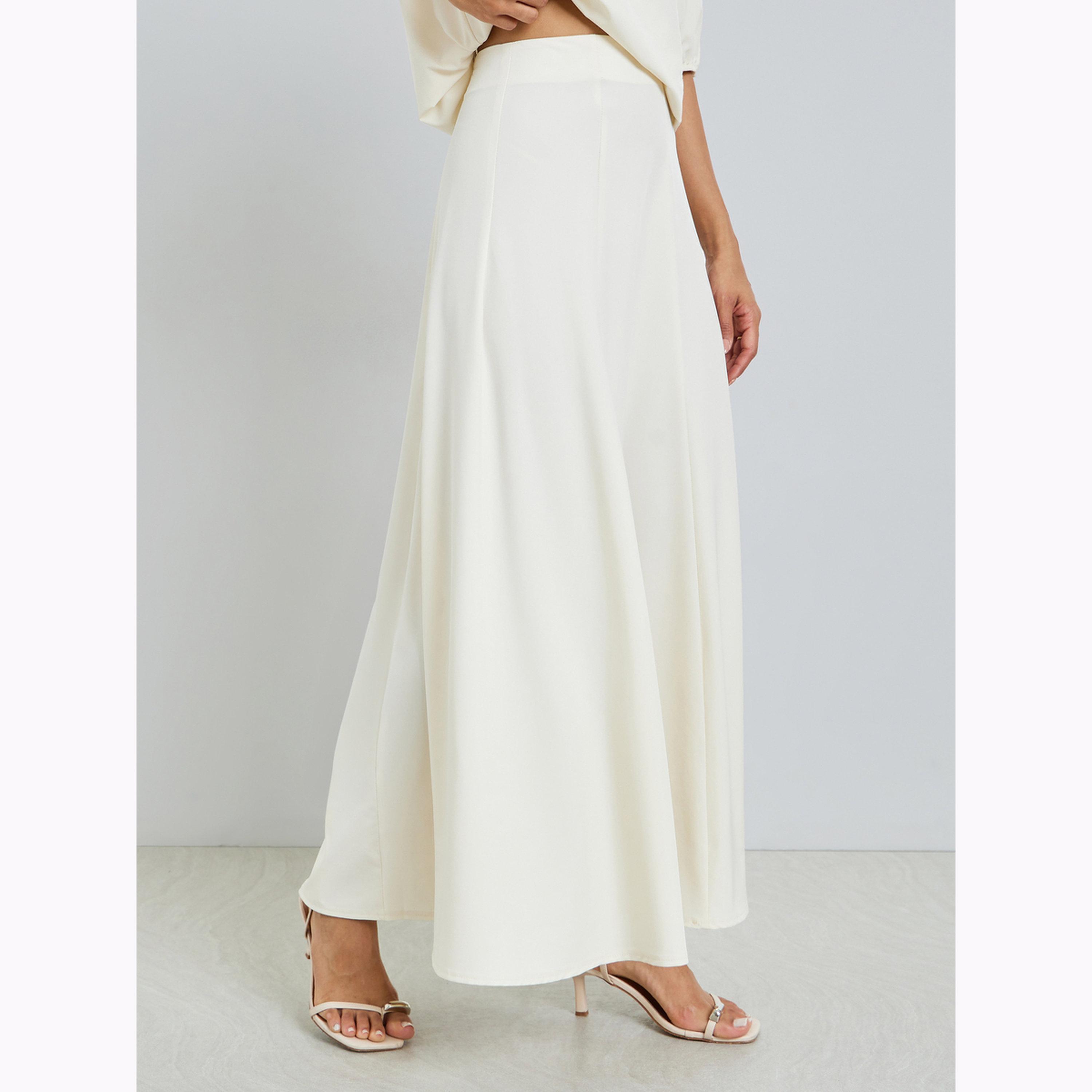 طقم منسق من تنورة طويلة وبلوزة بتطريز زهور بلون كريمي-women-clothing-coordsets-image-4