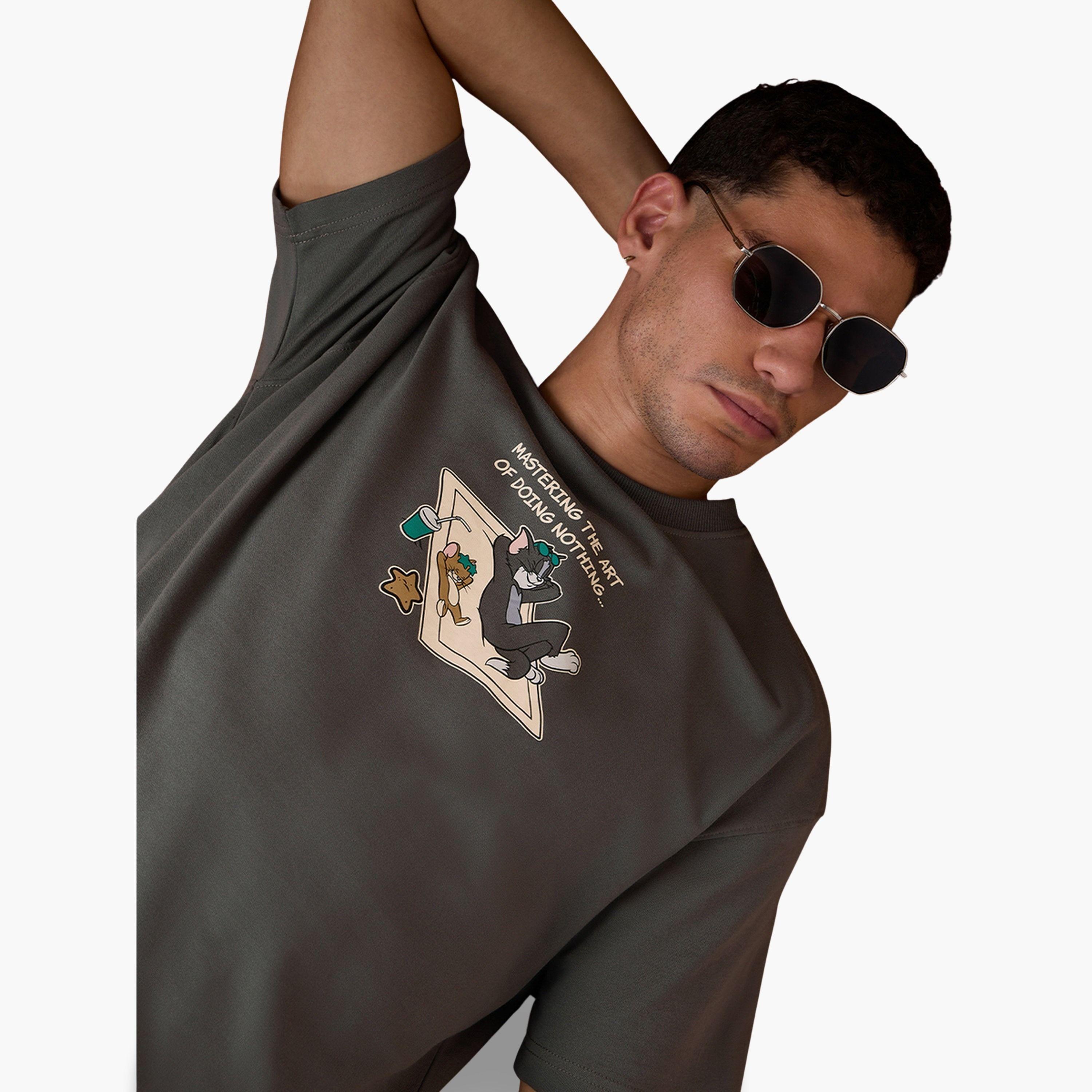 تيشيرت فضفاض بطبعة توم وجيري-men-clothing-tshirtsandpolos-tshirts-image-3