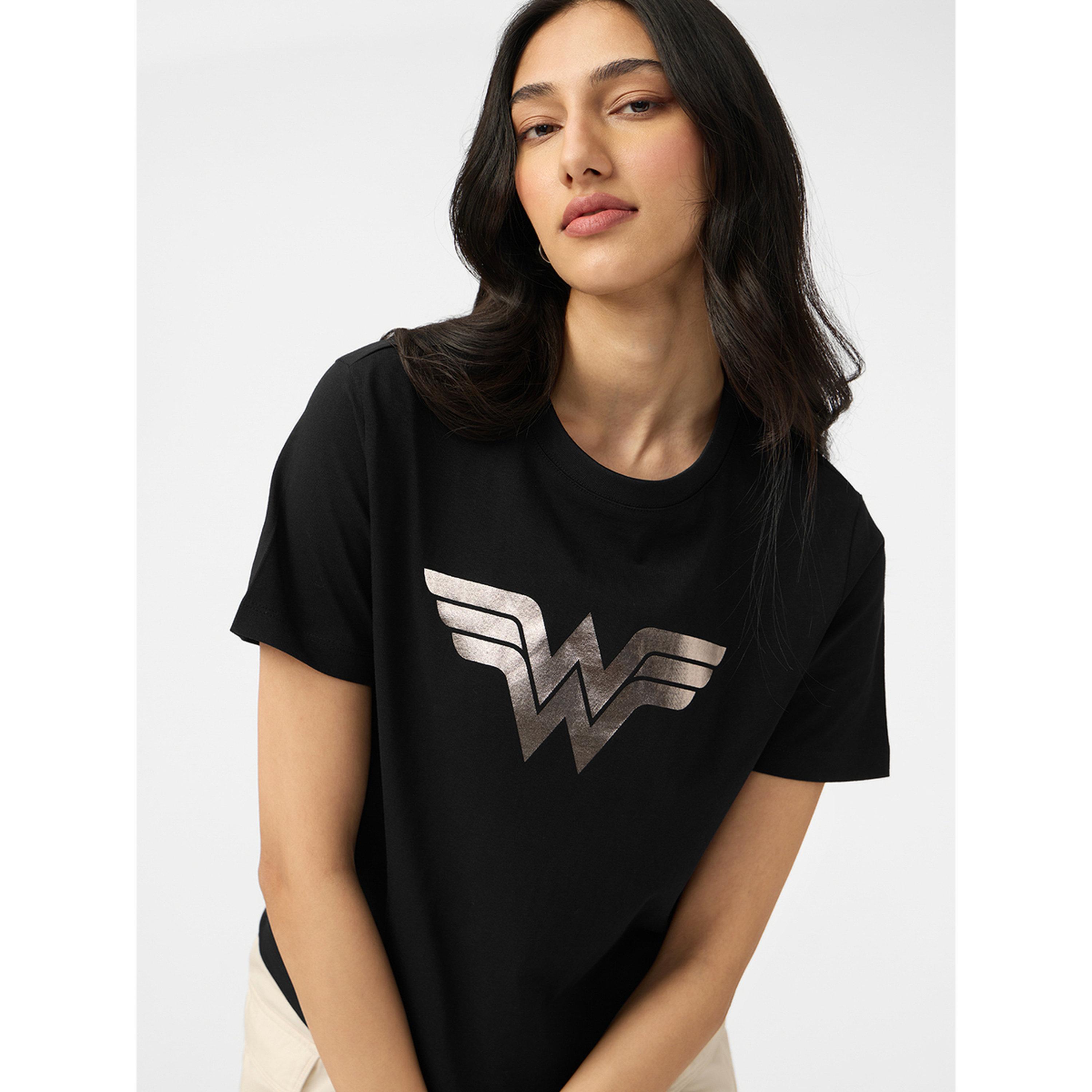 تيشيرت بشعار وندر وومان وقصة مربعة-women-clothing-tshirts-image-5
