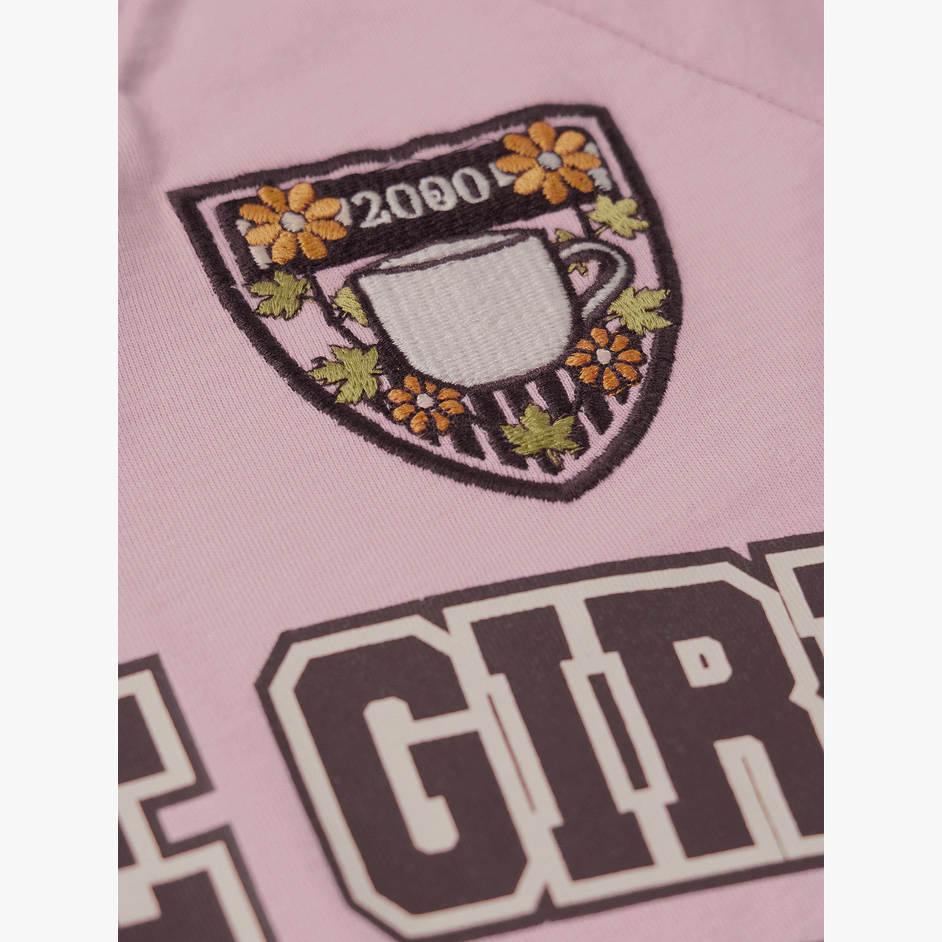 تيشيرت بطبعة جيلمور جيرلز وقصة واسعة-women-clothing-tshirts-image-5