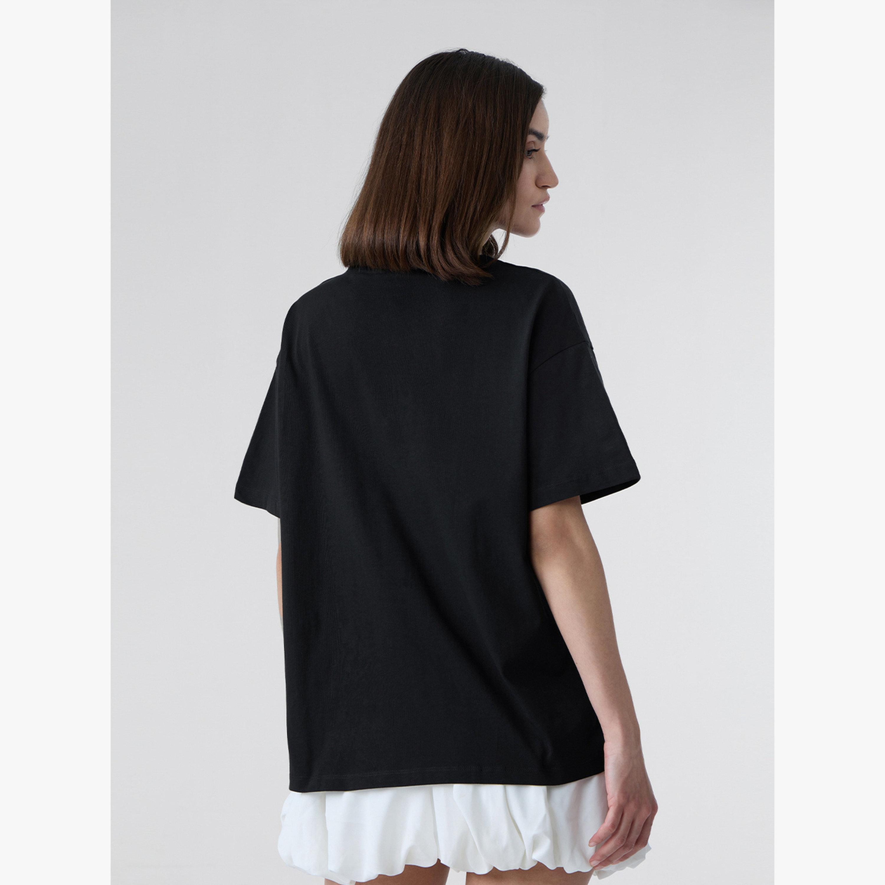 تيشيرت بطبعة سيلفستر وقصة واسعة-women-clothing-tshirts-image-5