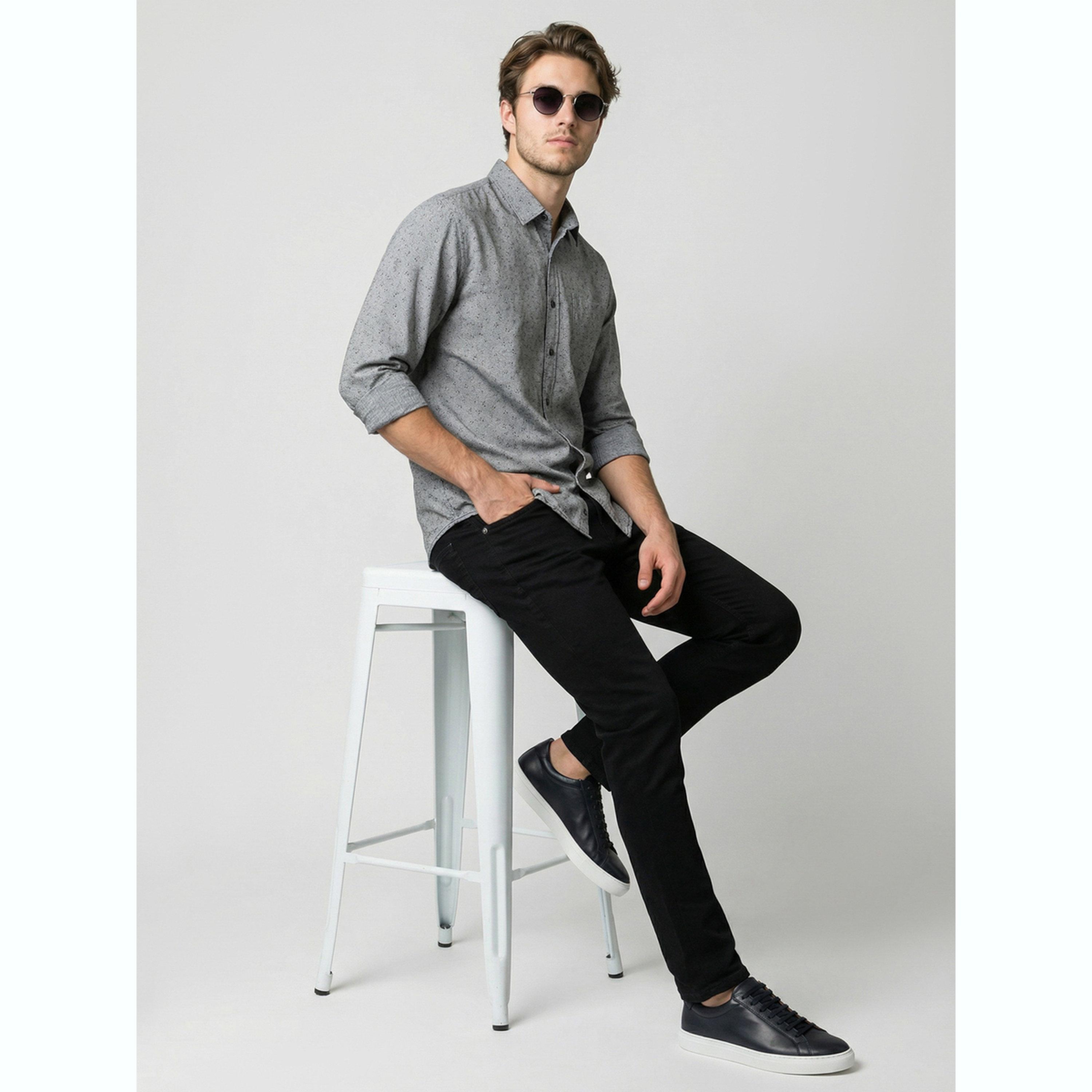 قميص رمادي مطبوع بياقة مفرودة-men-clothing-shirts-image-2