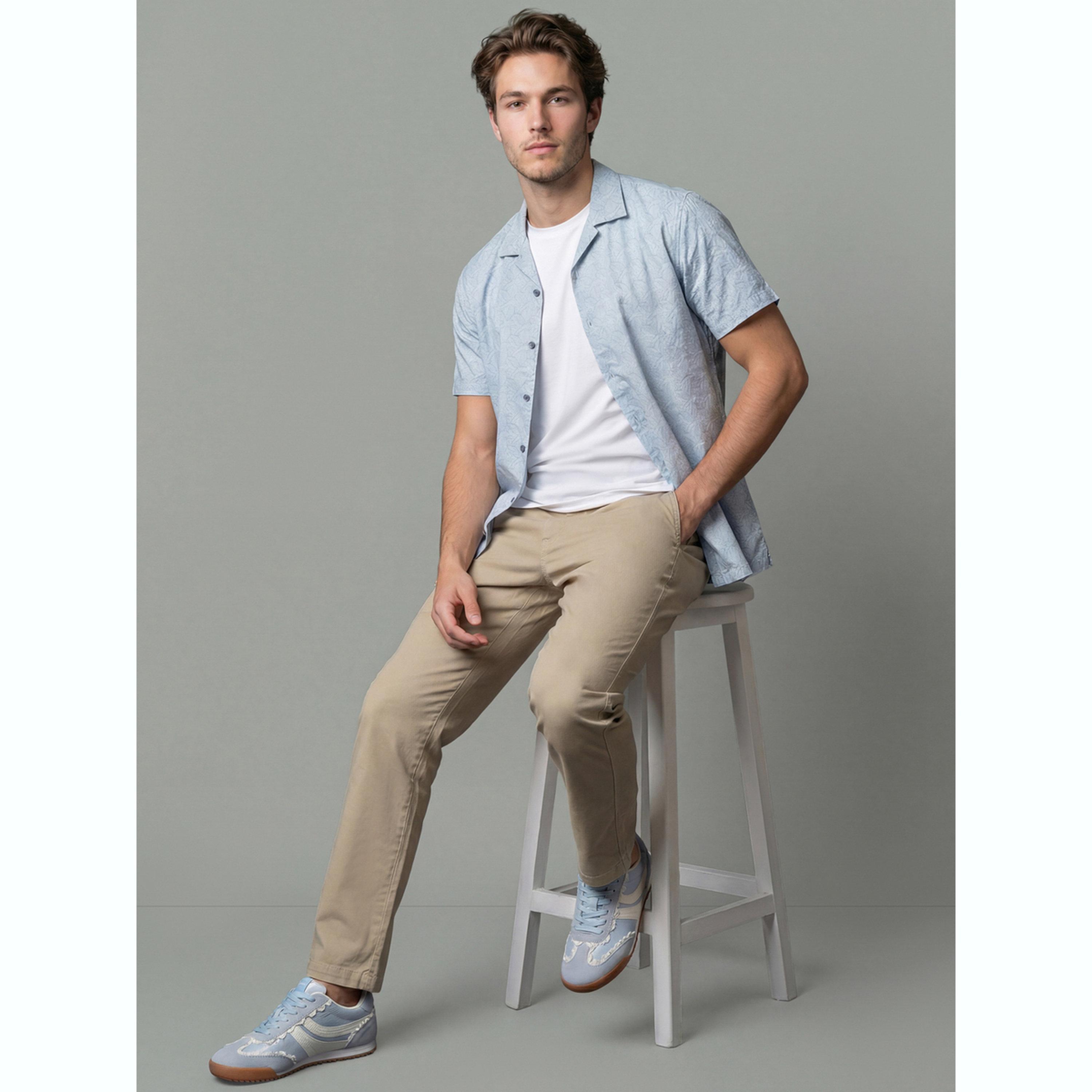 قميص أزرق فاتح مطبوع بياقة كوبية-men-clothing-shirts-image-2