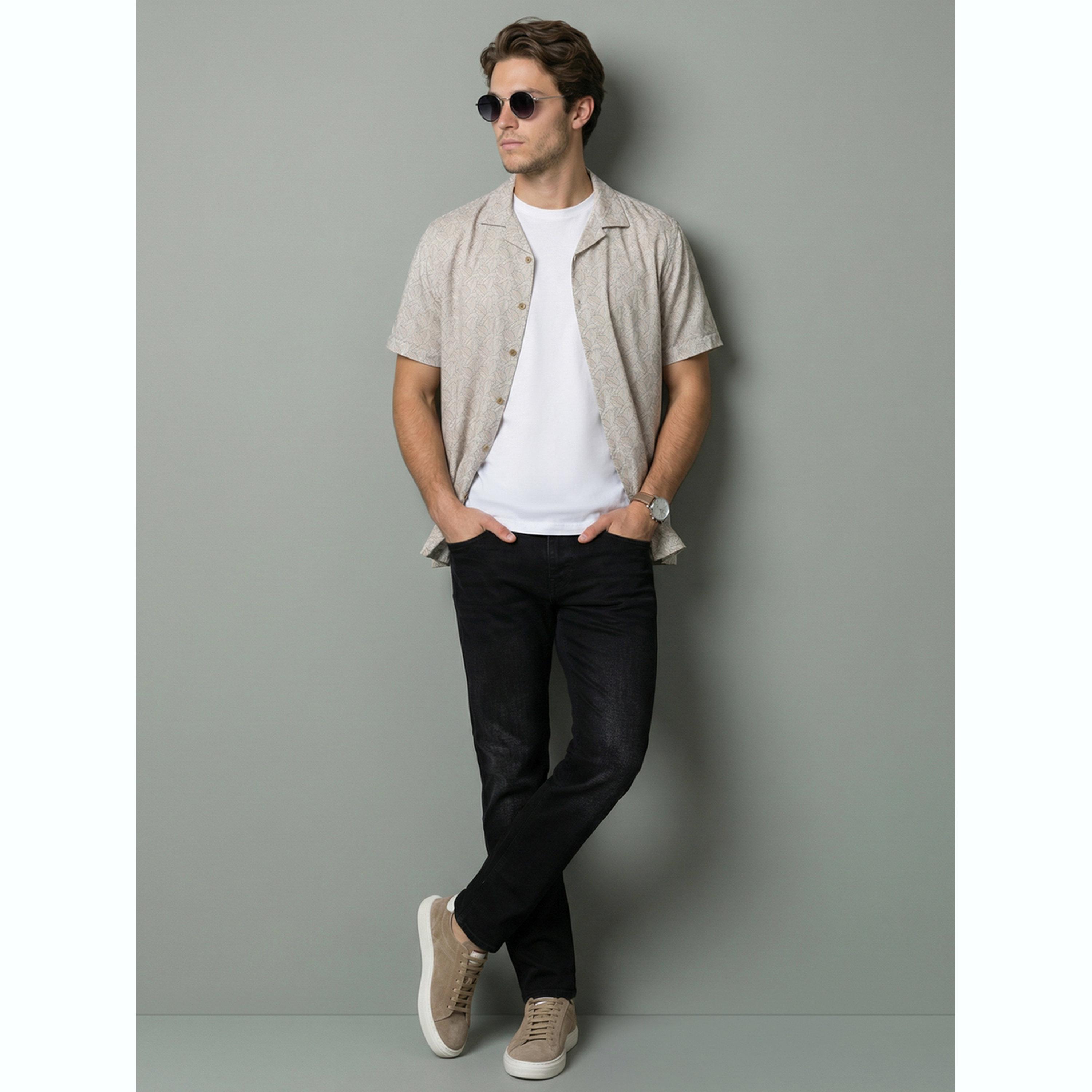 قميص بيج مطبوع بأكمام قصيرة وياقة كوبية-men-clothing-shirts-image-2
