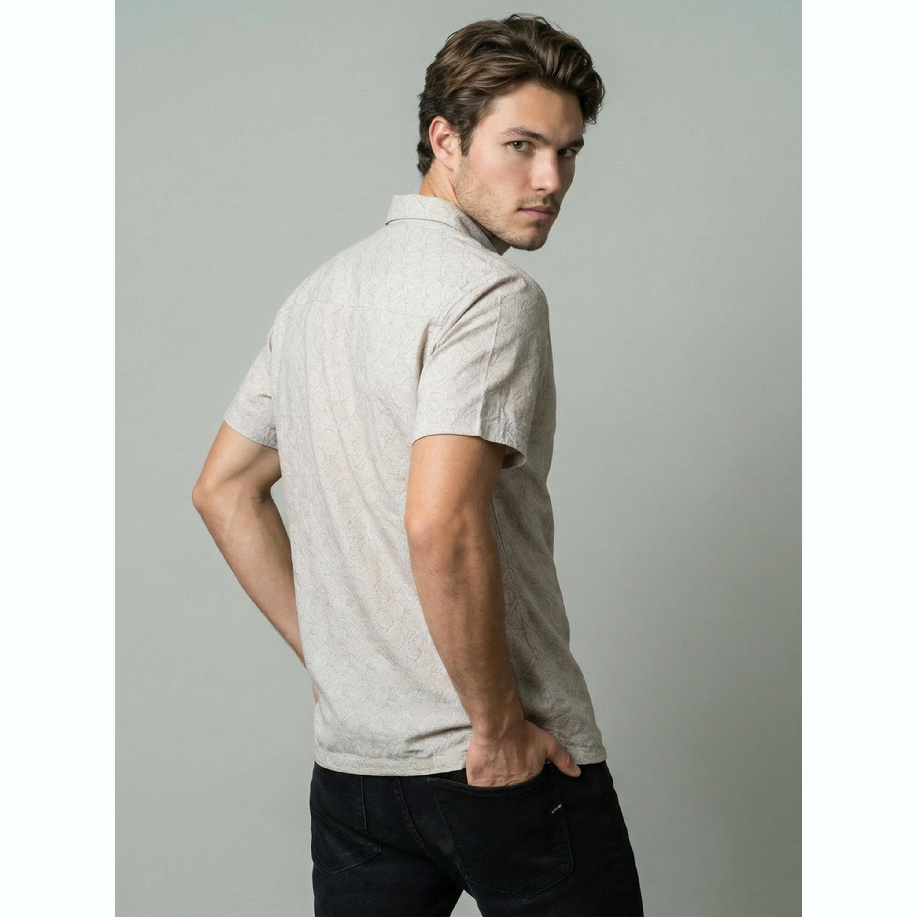 قميص بيج مطبوع بأكمام قصيرة وياقة كوبية-men-clothing-shirts-image-5