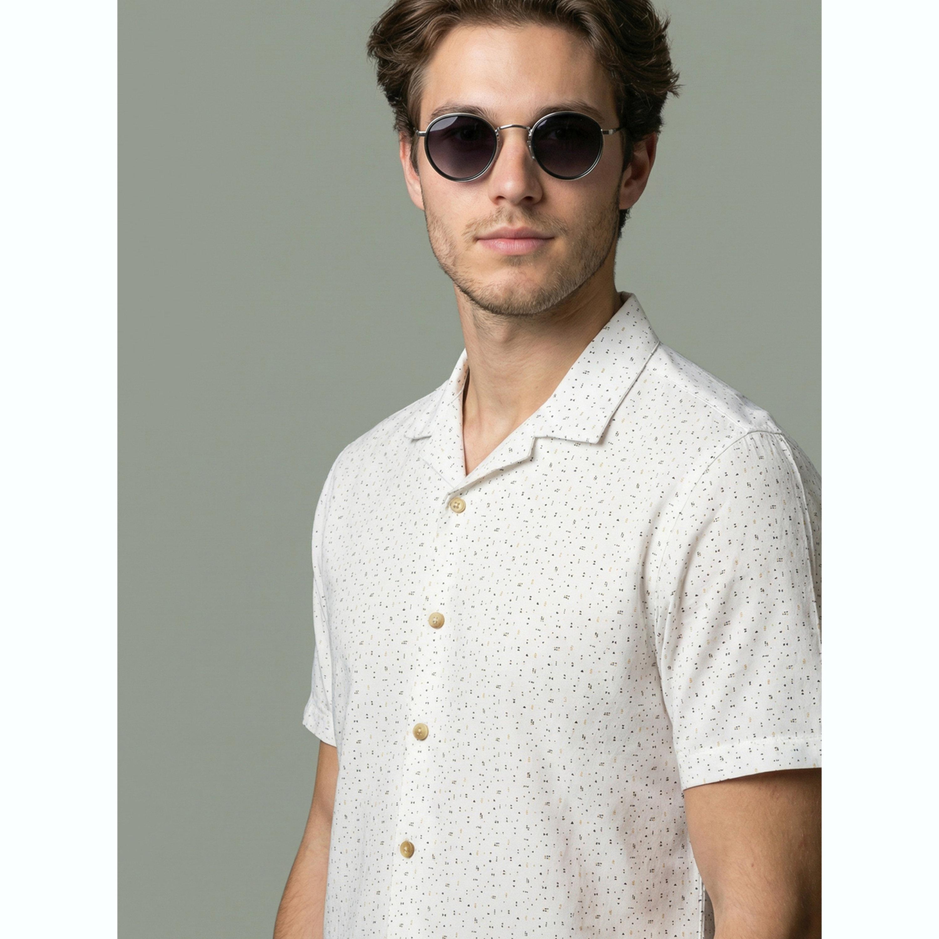 قميص أبيض مطبوع بأكمام قصيرة وياقة كوبية-men-clothing-shirts-image-6