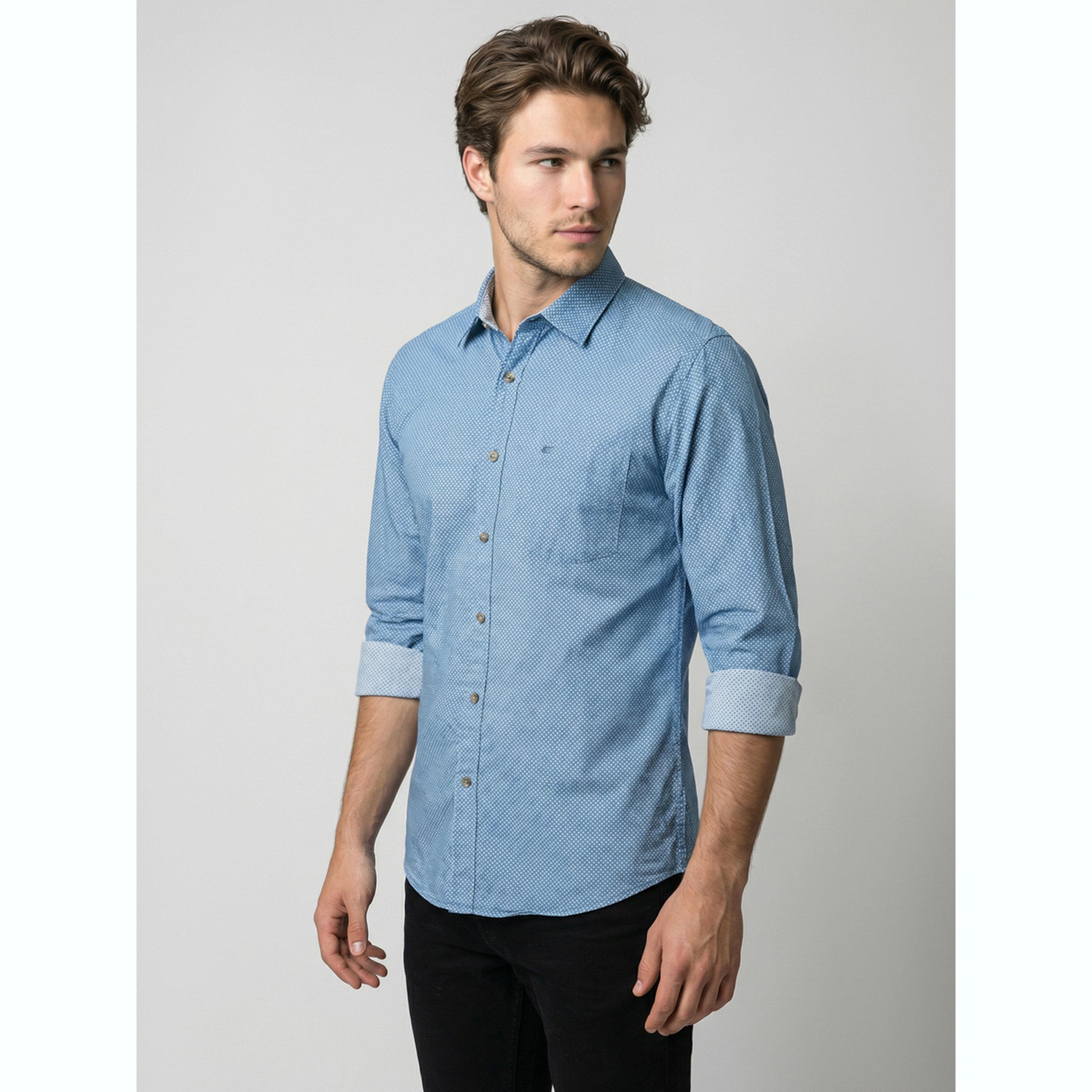 قميص أزرق فاتح بياقة مفرودة-men-clothing-shirts-image-3