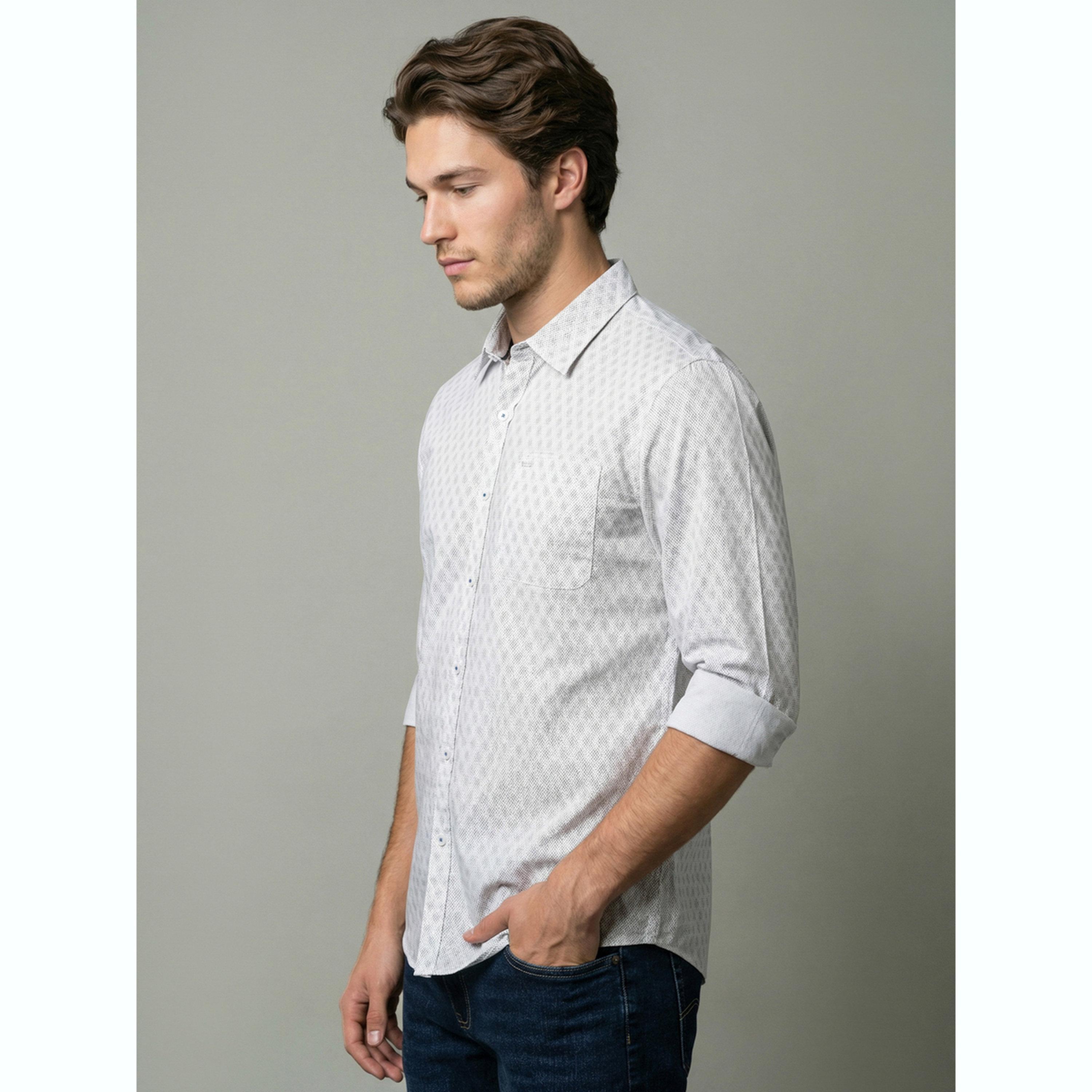 قميص أبيض مطبوع وأكمام طويلة-men-clothing-shirts-image-3