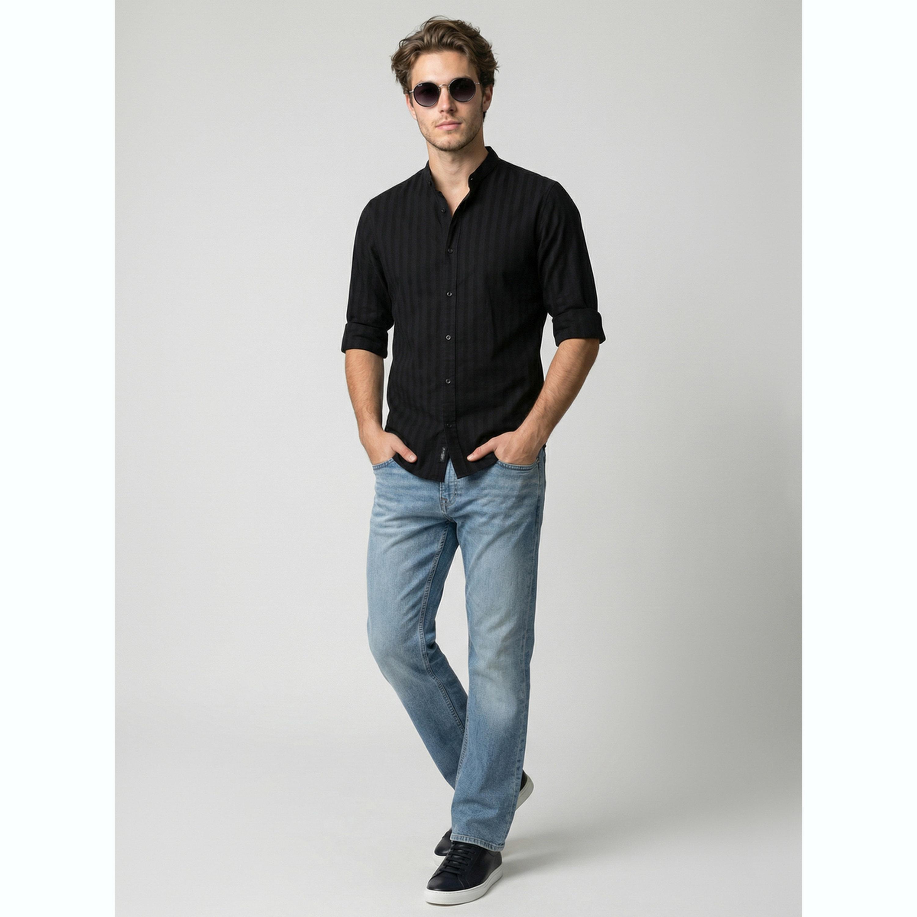 قميص أسود بياقة مفرودة-men-clothing-shirts-image-2