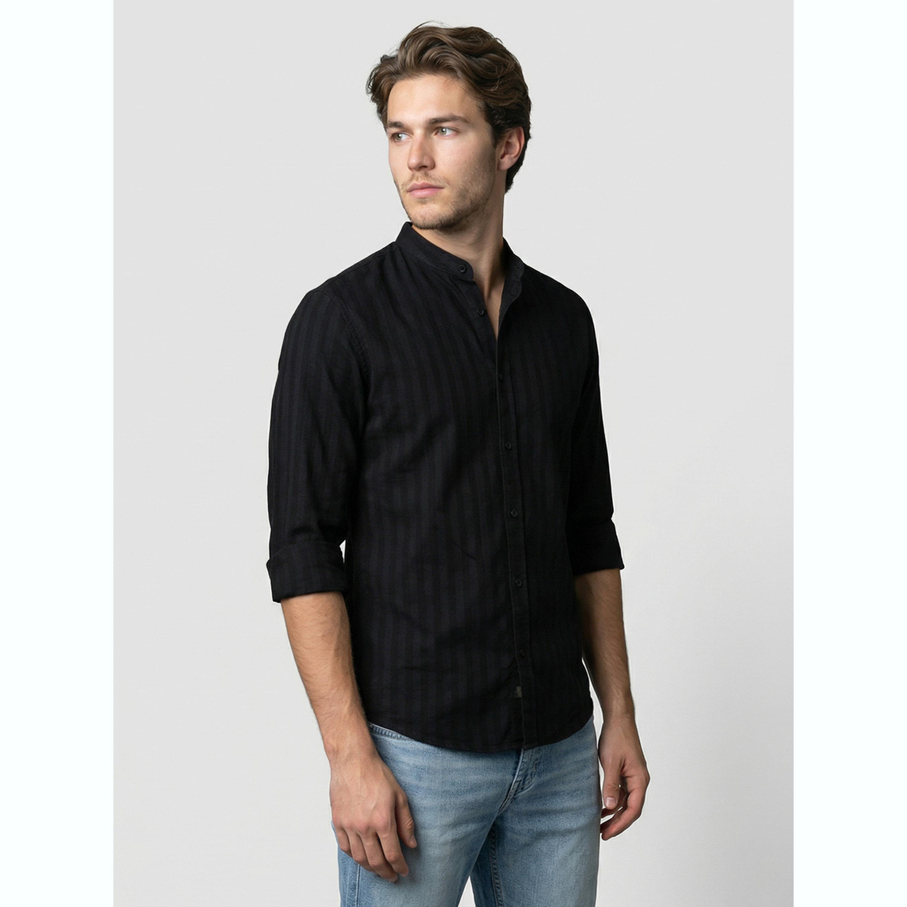 قميص أسود بياقة مفرودة-men-clothing-shirts-image-3