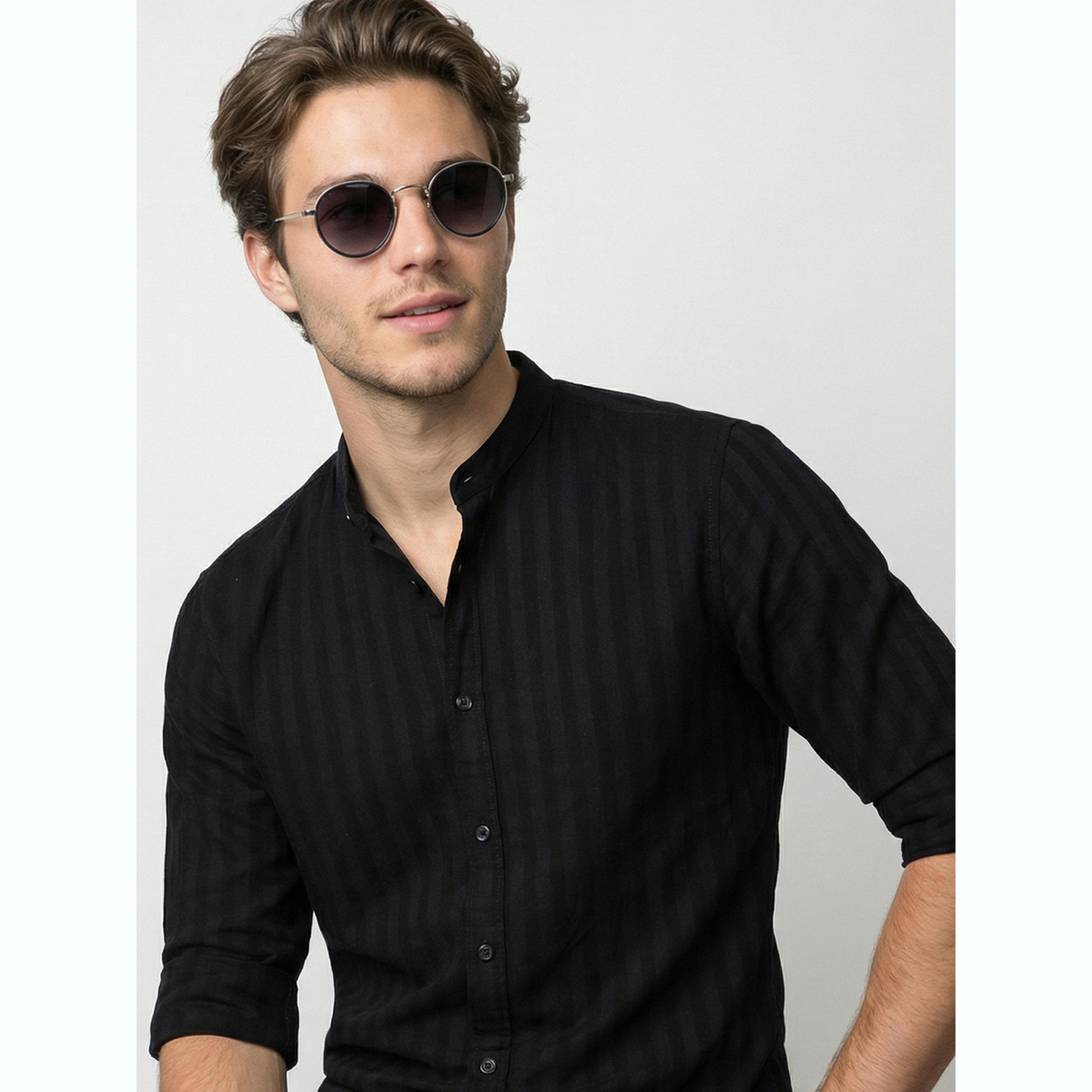 قميص أسود بياقة مفرودة-men-clothing-shirts-image-6