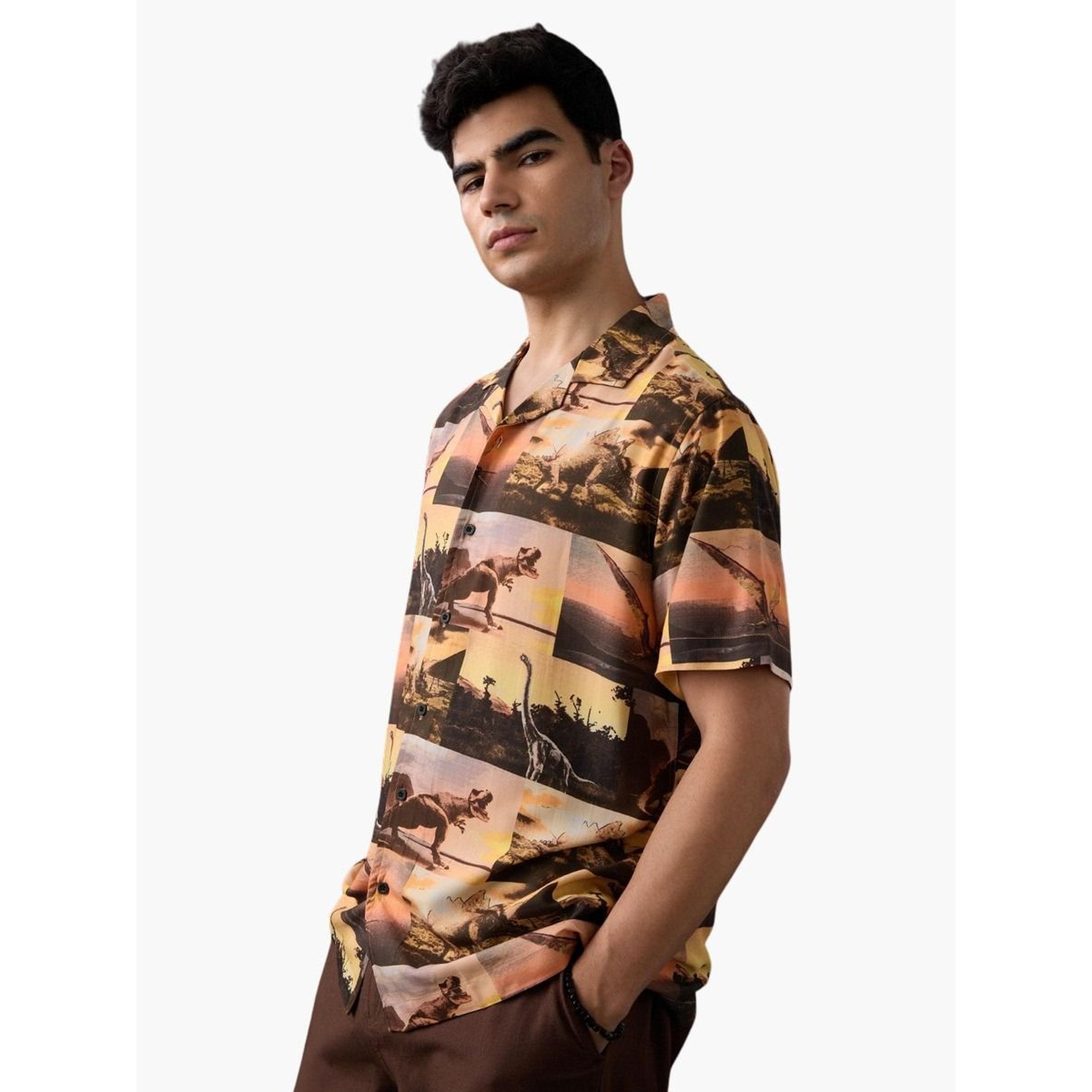 قميص بطبعة جرافيك جوراسيك بارك-men-clothing-shirts-image-2
