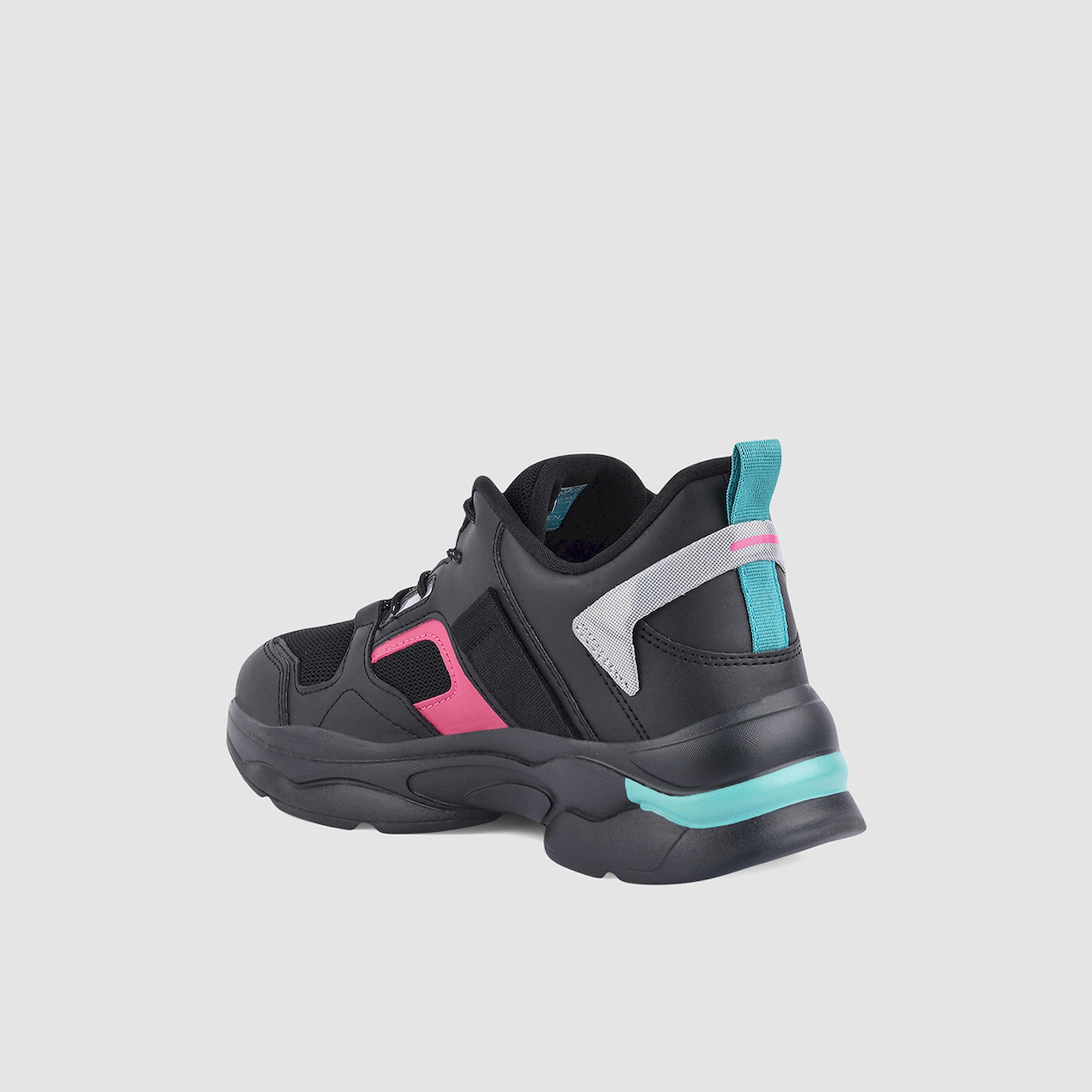 حذاء سنيكرز برباط غلق وكاحل منخفض-women-shoes-sneakers-image-4