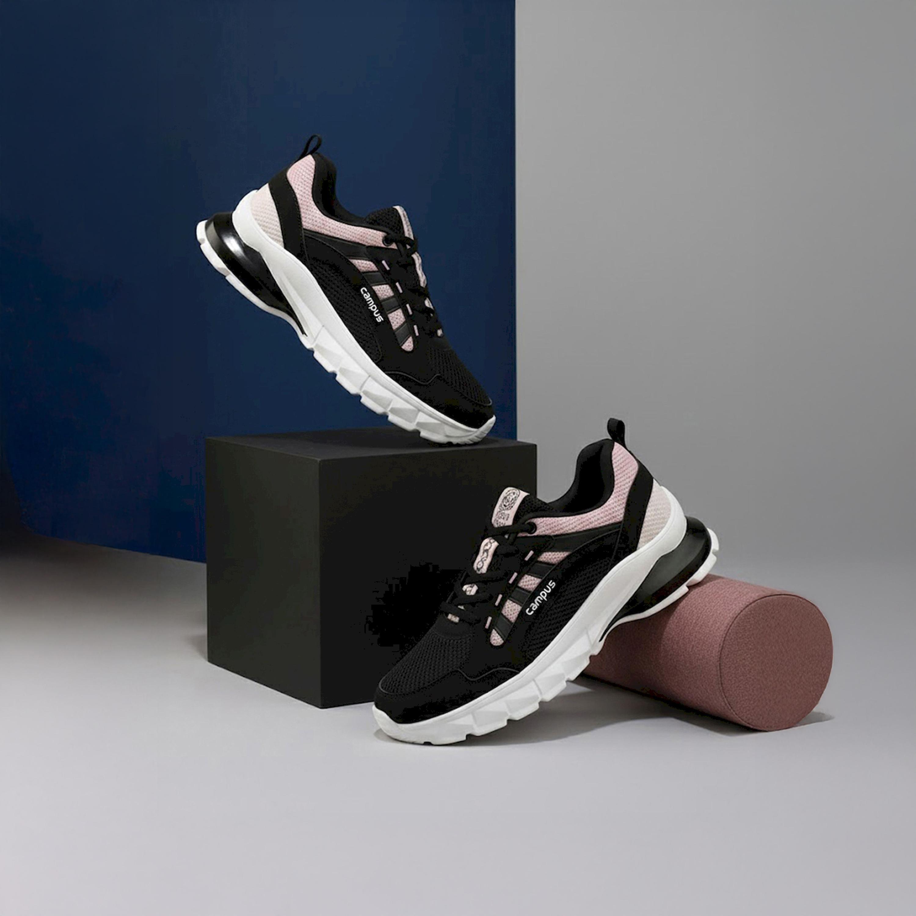 حذاء سنيكرز برباط غلق وتفاصيل شبكية-women-shoes-sneakers-image-6