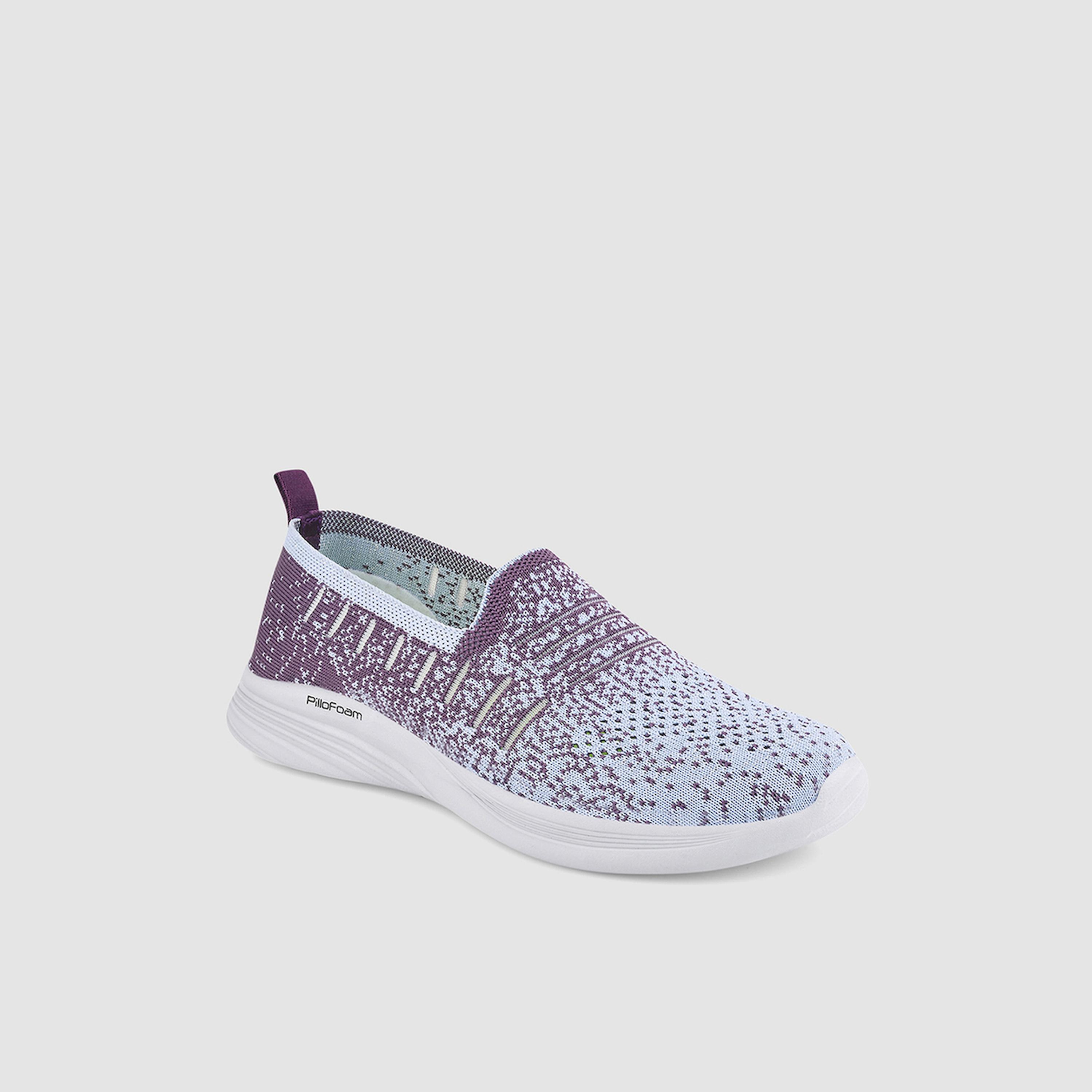 حذاء سنيكرز سهل الارتداء وتفاصيل بارزة الملمس-women-shoes-sneakers-image-4
