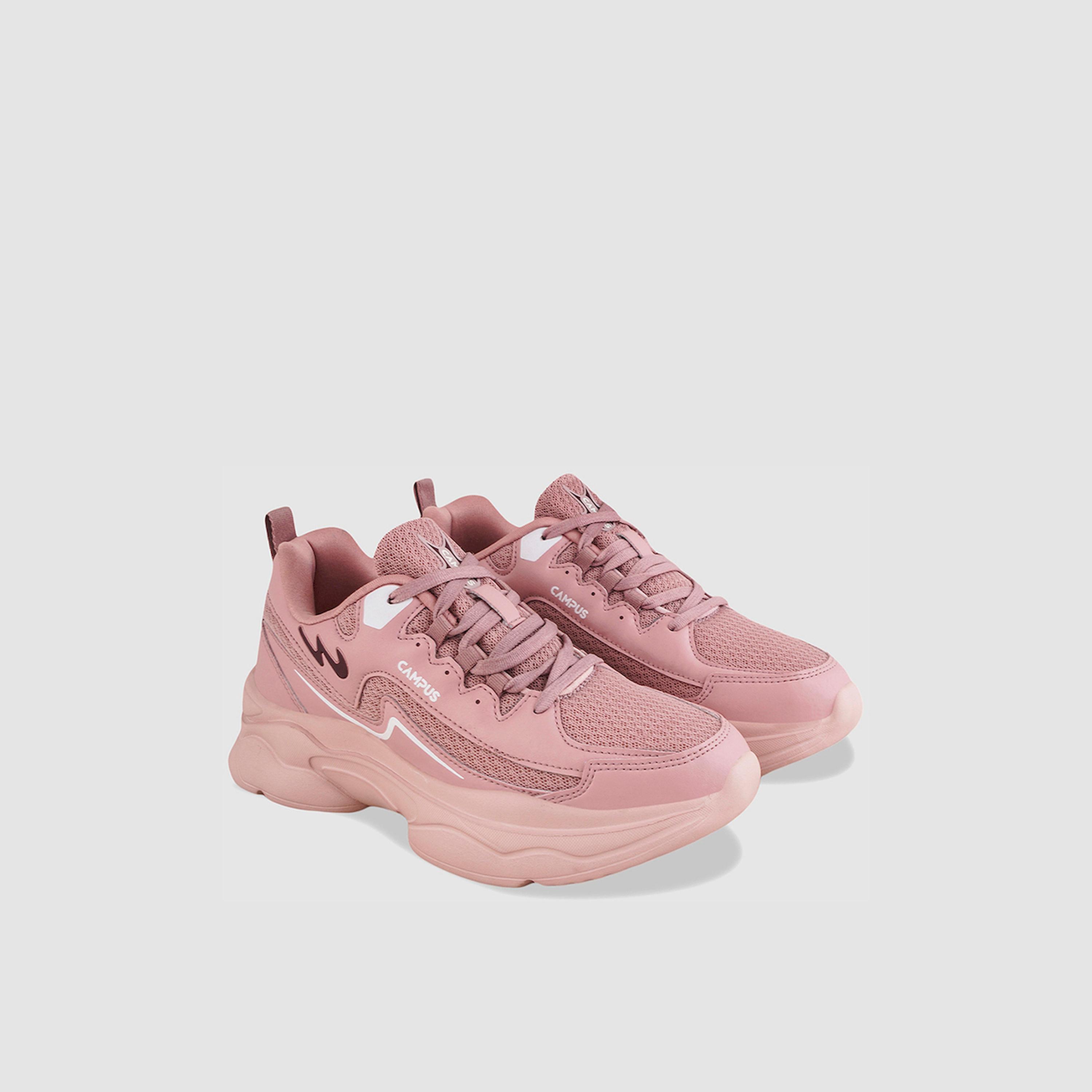 حذاء سنيكرز برباط غلق وتفاصيل بارزة الملمس-women-shoes-sneakers-image-1