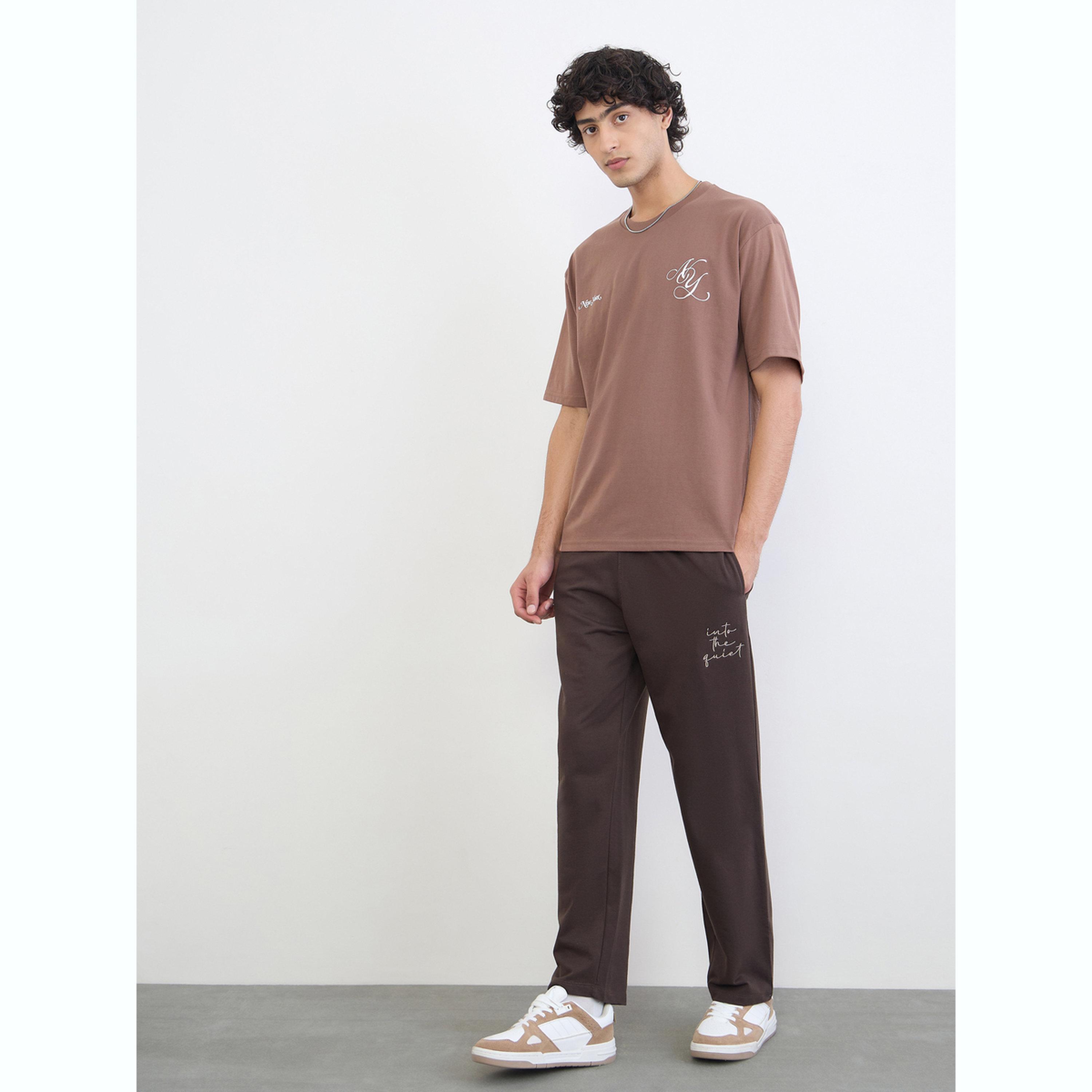 تيشيرت بقصة مريحة وطبعة جرافيك-men-clothing-tshirtsandpolos-tshirts-image-2