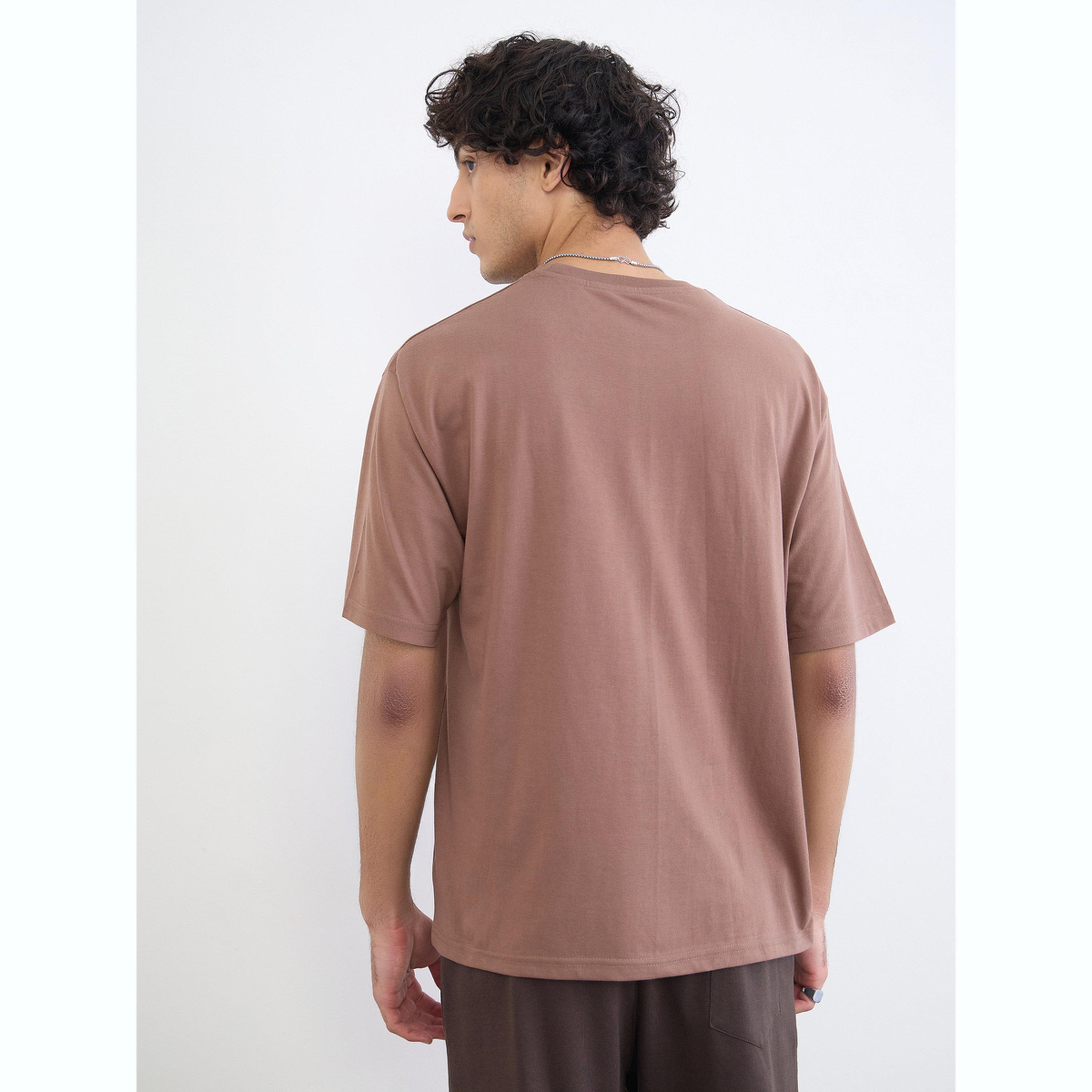 تيشيرت بقصة مريحة وطبعة جرافيك-men-clothing-tshirtsandpolos-tshirts-image-4