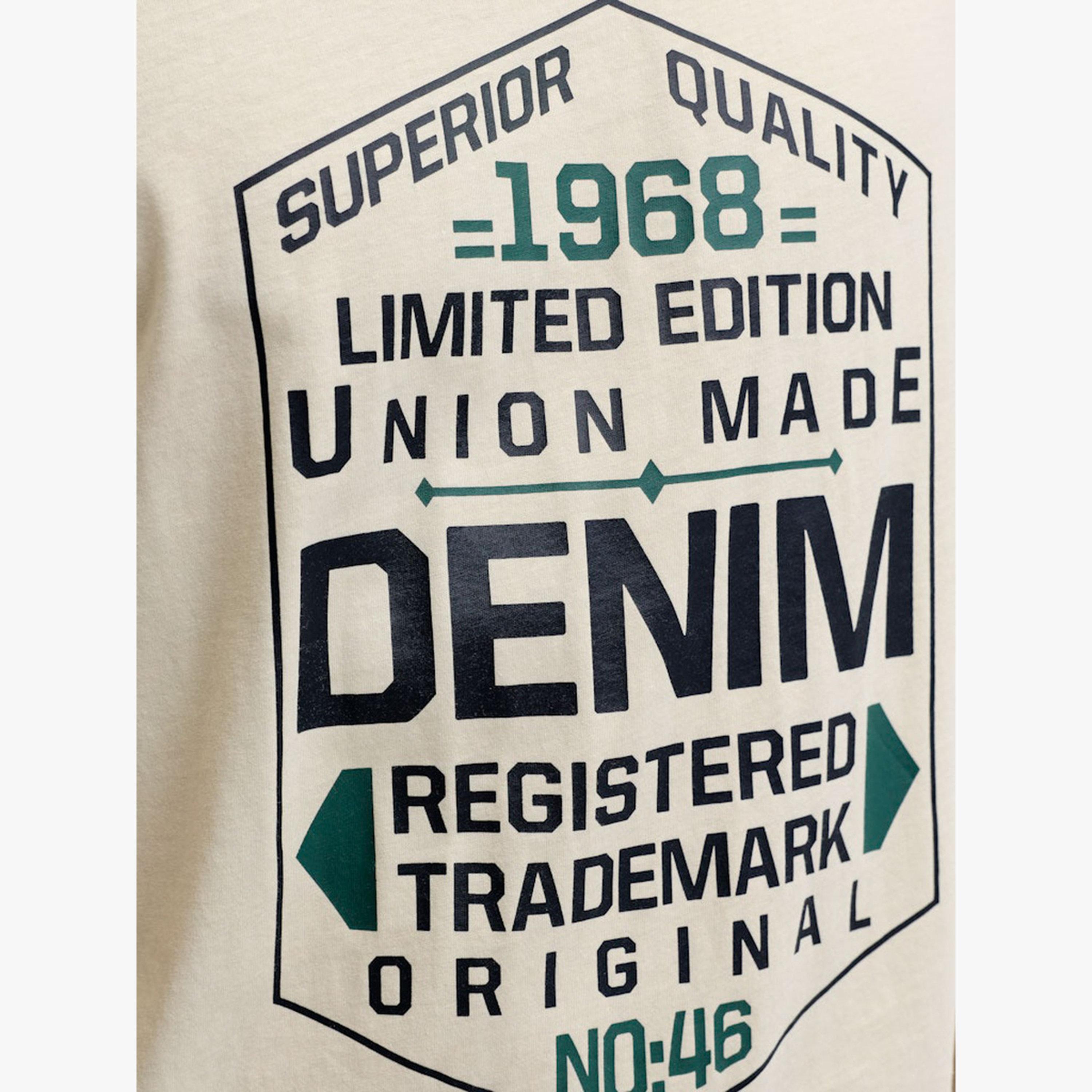 تيشيرت بطبعة كتابة-men-clothing-tshirtsandpolos-tshirts-image-6