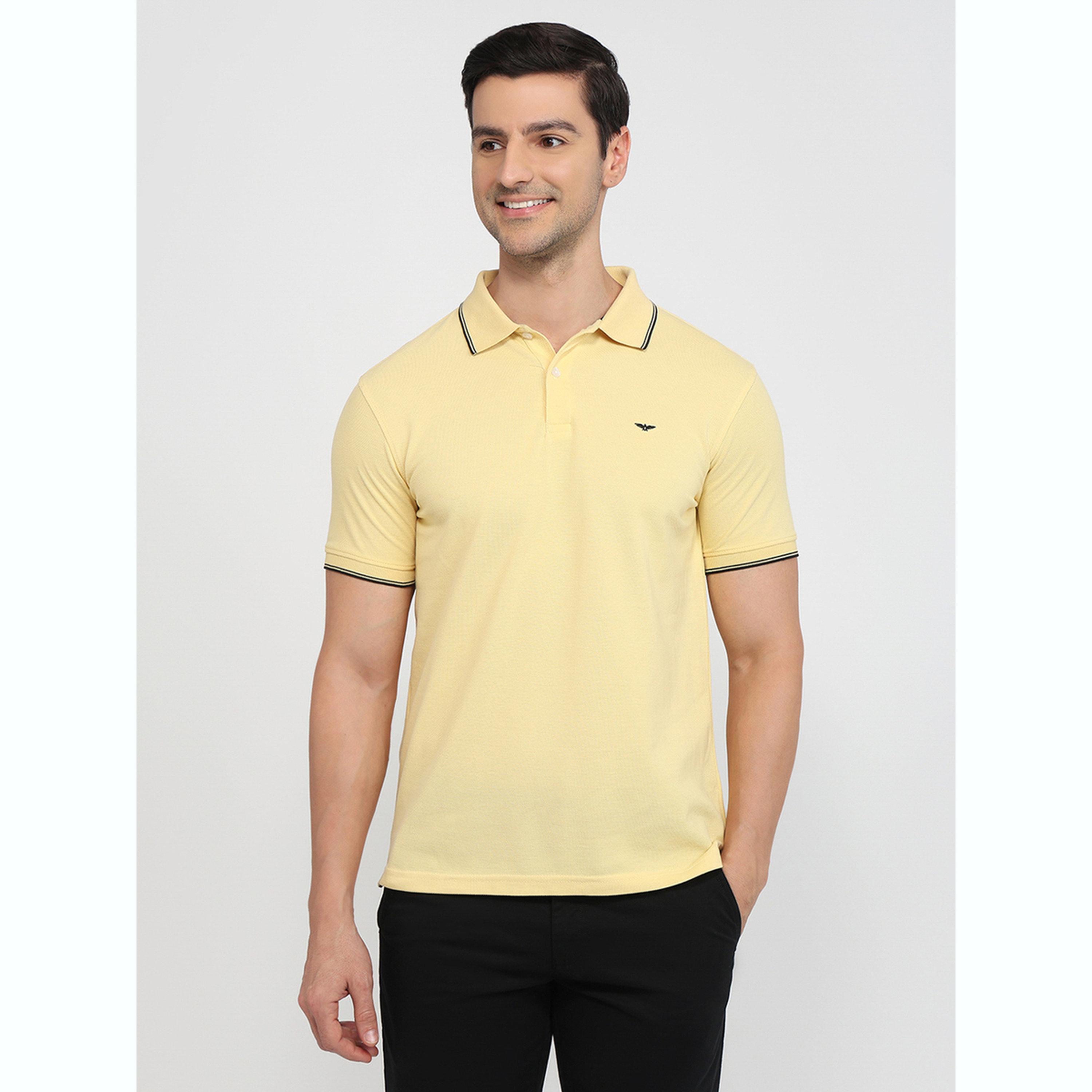 تيشيرت بولو بقصة سليم فت وتفاصيل ملونة-men-clothing-tshirtsandpolos-polos-image-1