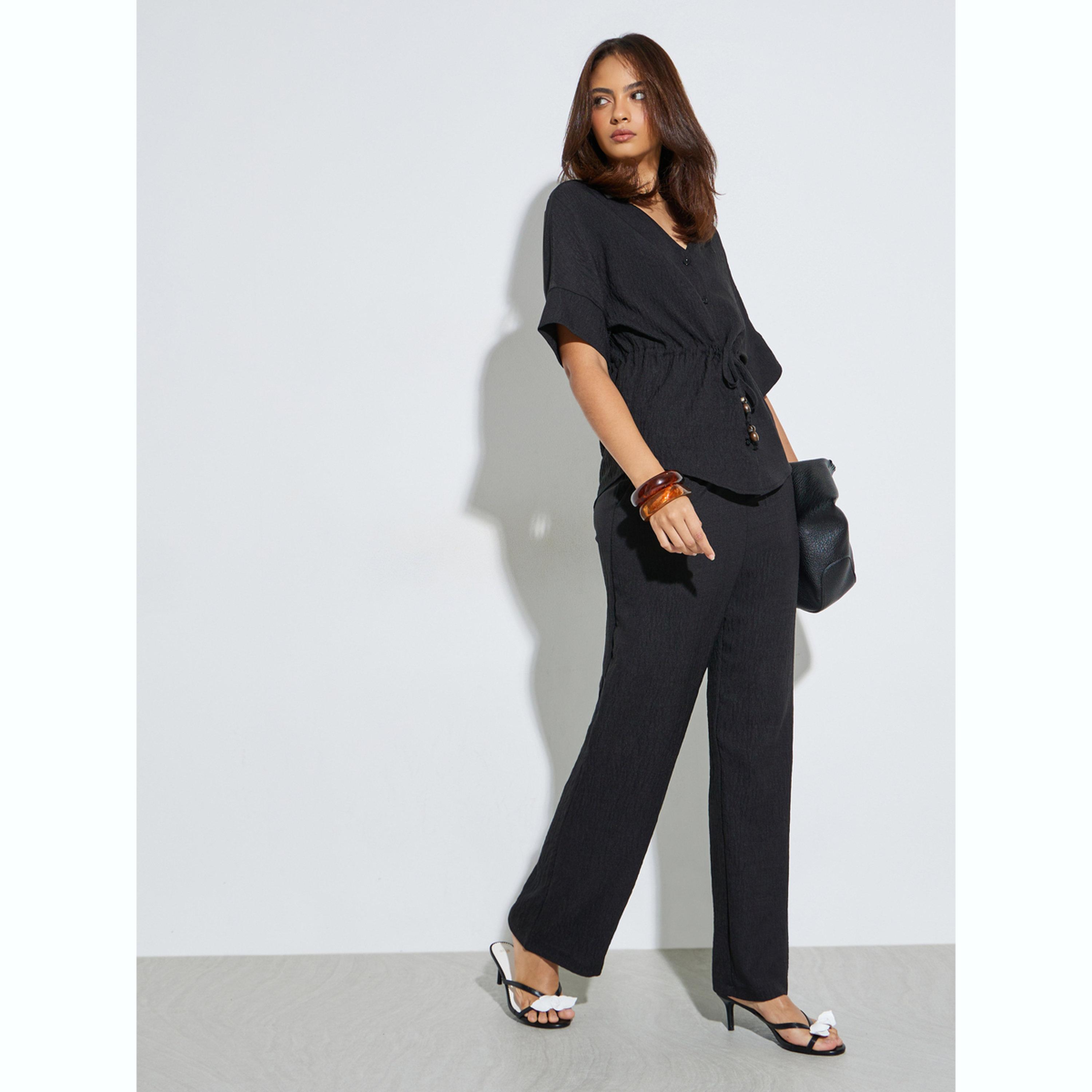 طقم من بلوزة بياقة مفتوحة ورباط مزين بالخرز مع بنطال-women-clothing-coordsets-image-3