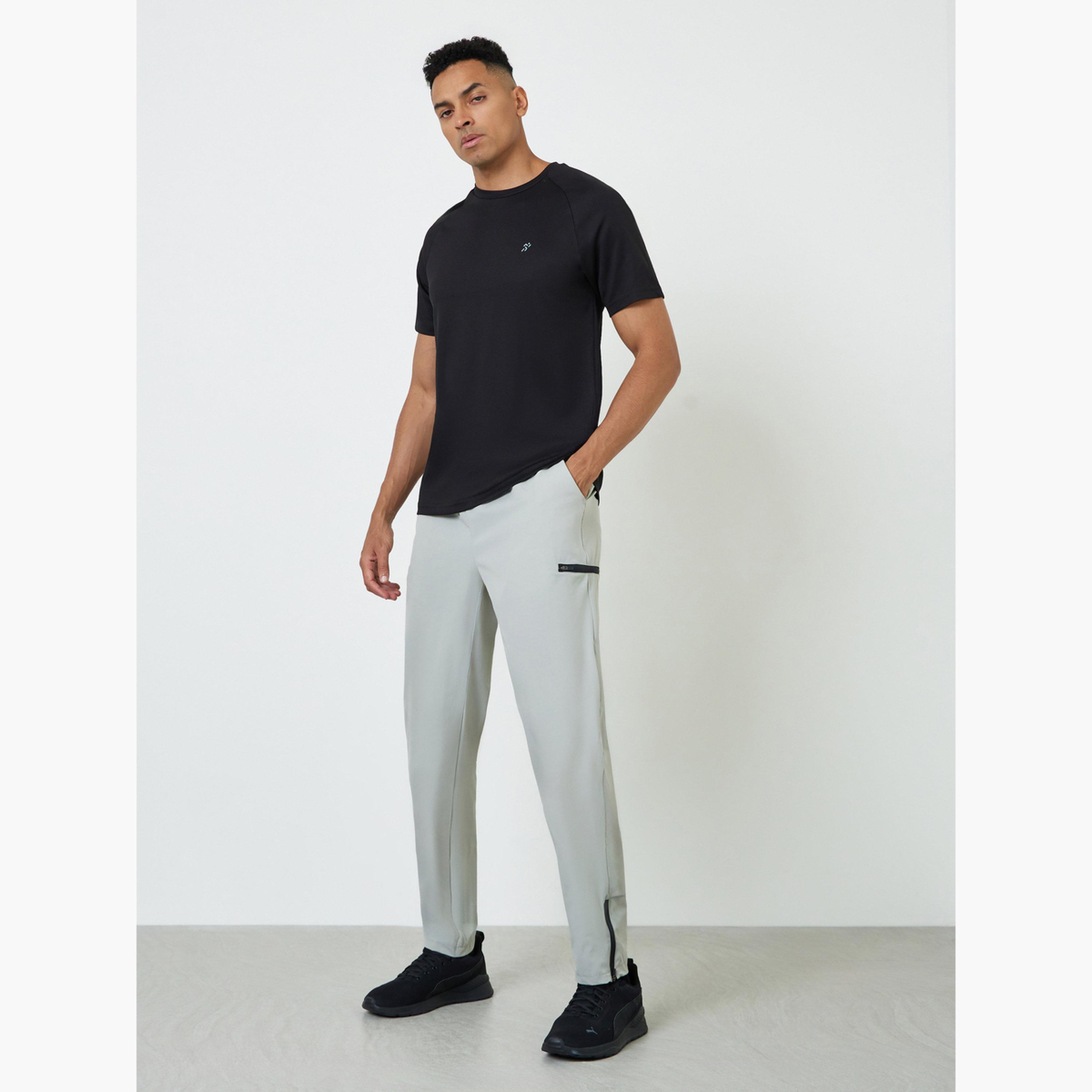 بنطال تمرين بجيب بسحاب للرجال-men-clothing-sportswearandactivewear-bottoms-image-2
