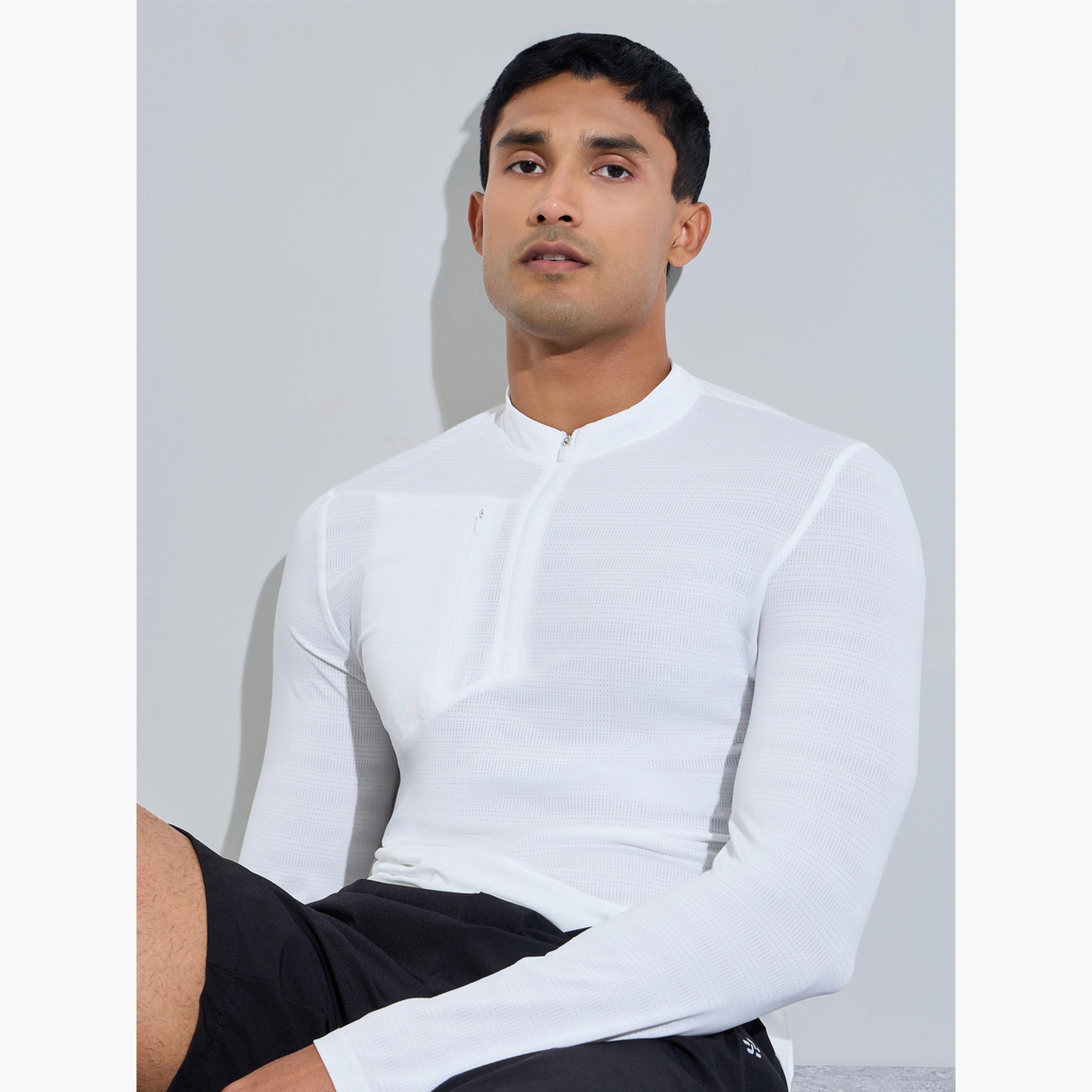 ستايلي - تيشيرت رياضي رجالي بأكمام طويلة وسحاب ربعي-men-clothing-sportswearandactivewear-tshirtsandpolos-image-3