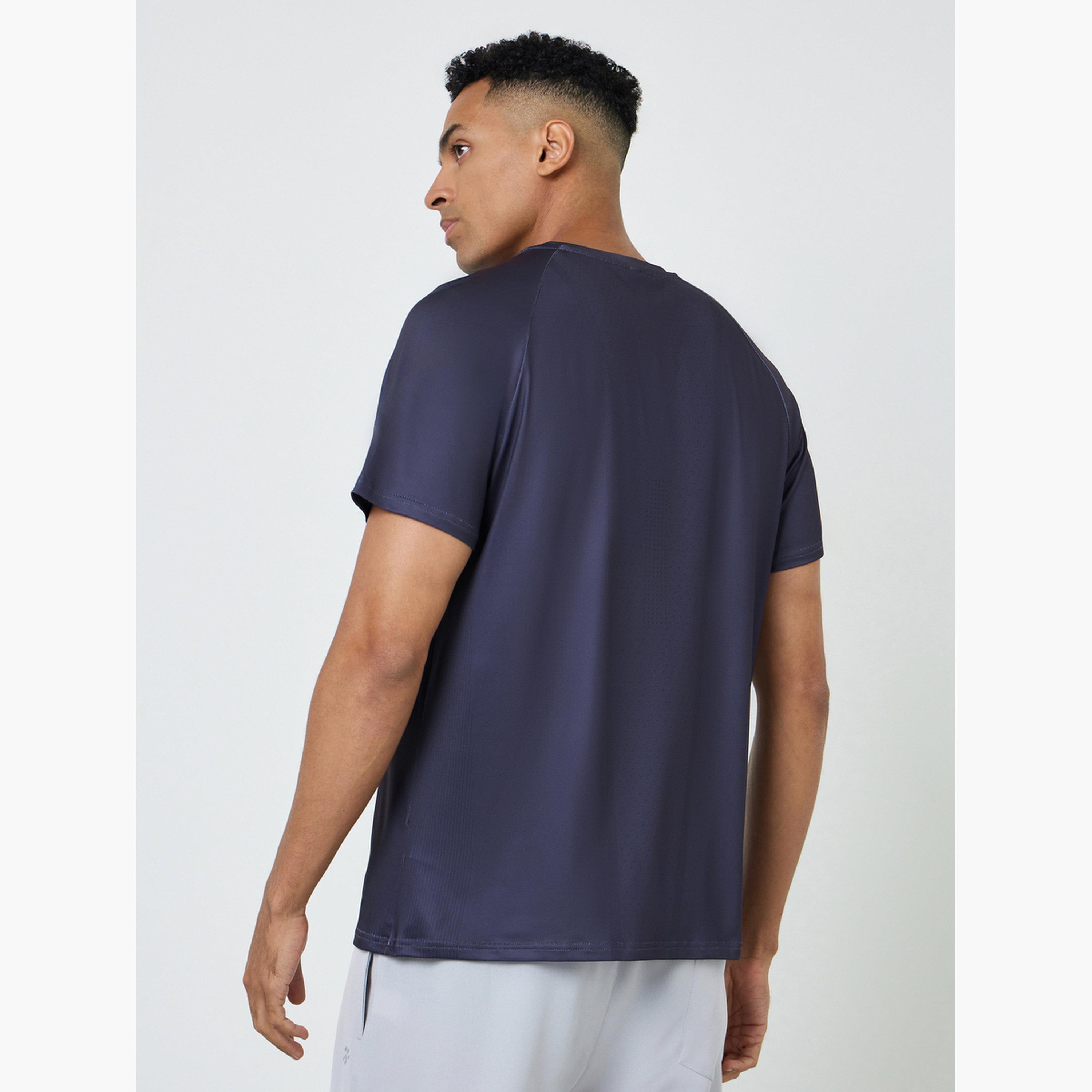Styli Men Raglan Sleeve Training T-Shirt-men-clothing-sportswearandactivewear-tshirtsandpolos-image-4