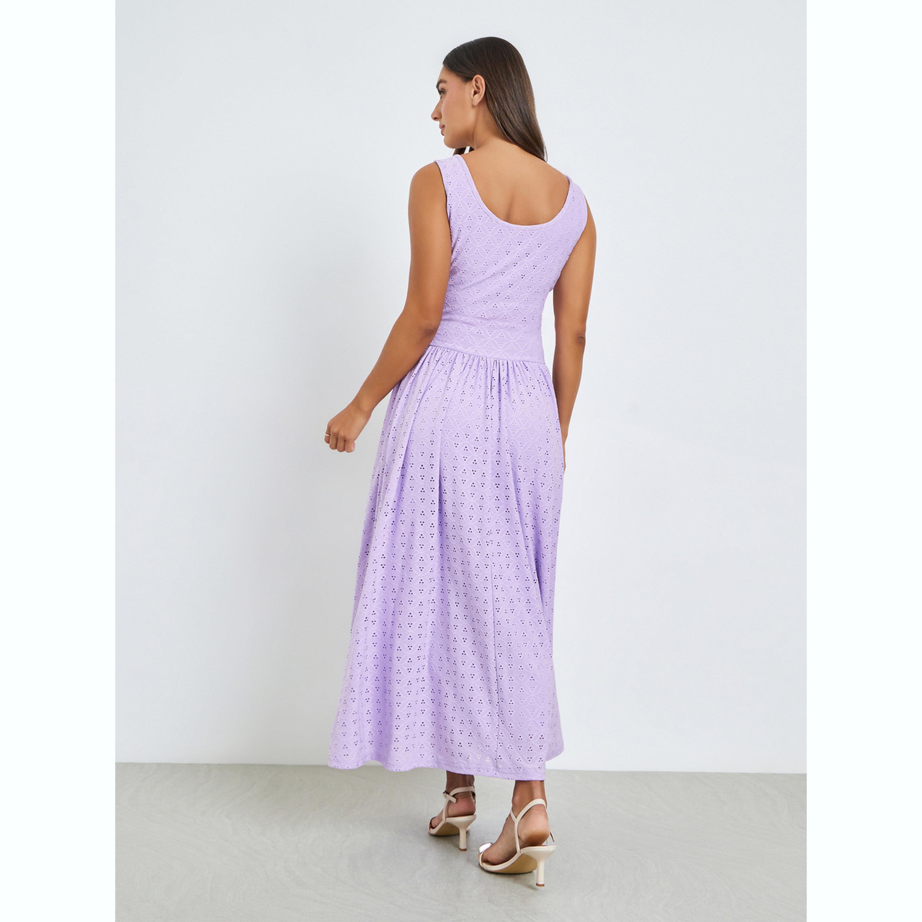 فستان طويل بحافة واسعة وتفاصيل شيفلي-women-clothing-dresses-image-4