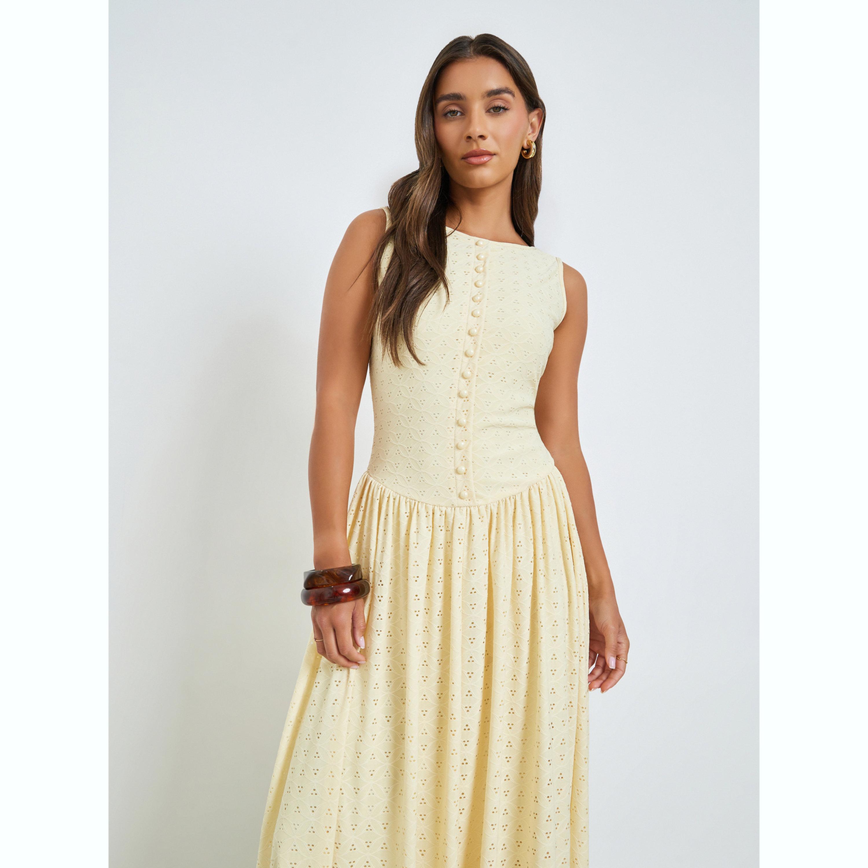 فستان طويل بحافة واسعة وتفاصيل شيفلي-women-clothing-dresses-image-2