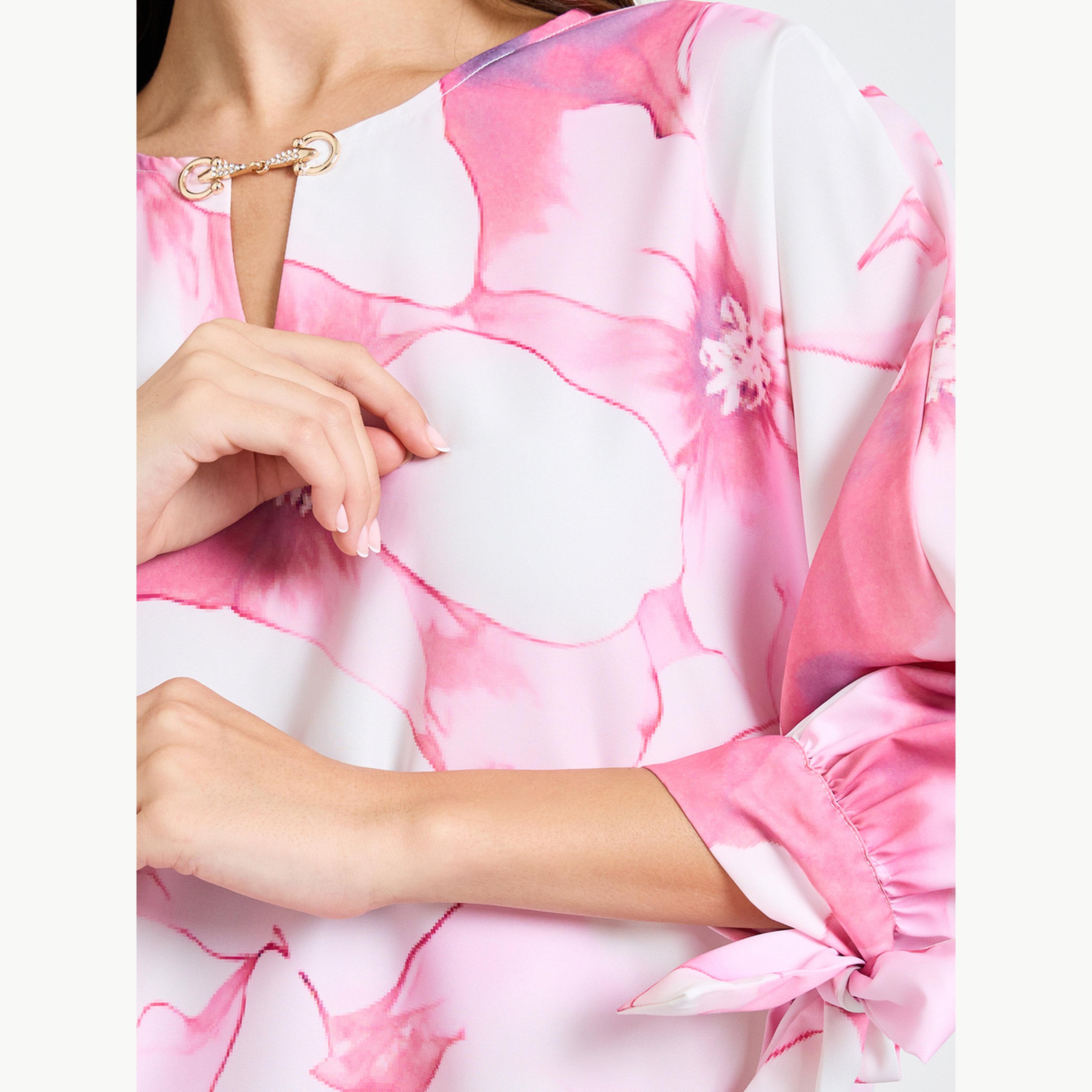 فستان ميدي بقصة قفطان وأكمام 3-4 وطبعة موضعية-women-clothing-dresses-image-5