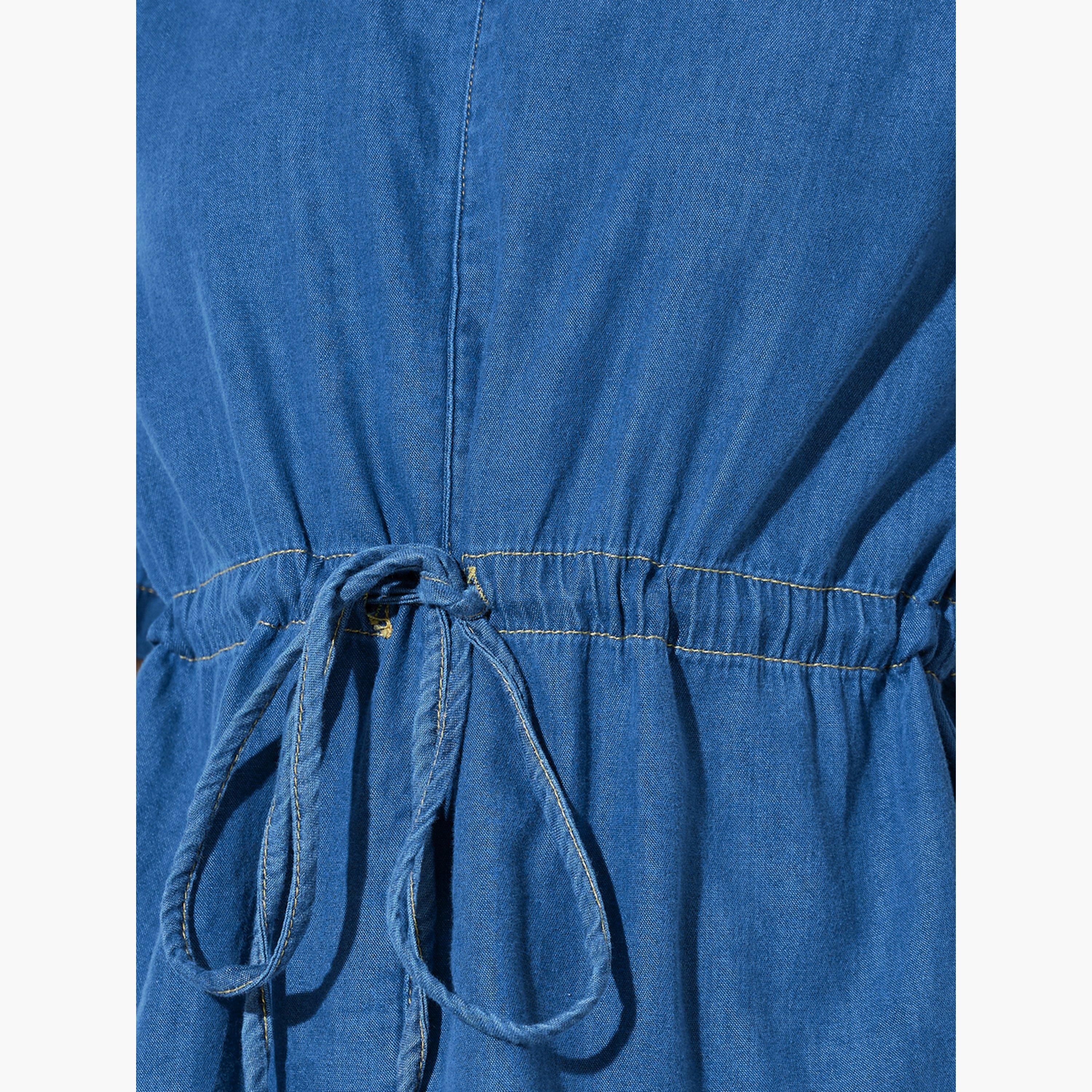 ستايلي - بلوزة جينز زرقاء متوسطة اللون بتصميم بيبلوم مع رباط-women-clothing-shirtsandblouses-blouses-image-6